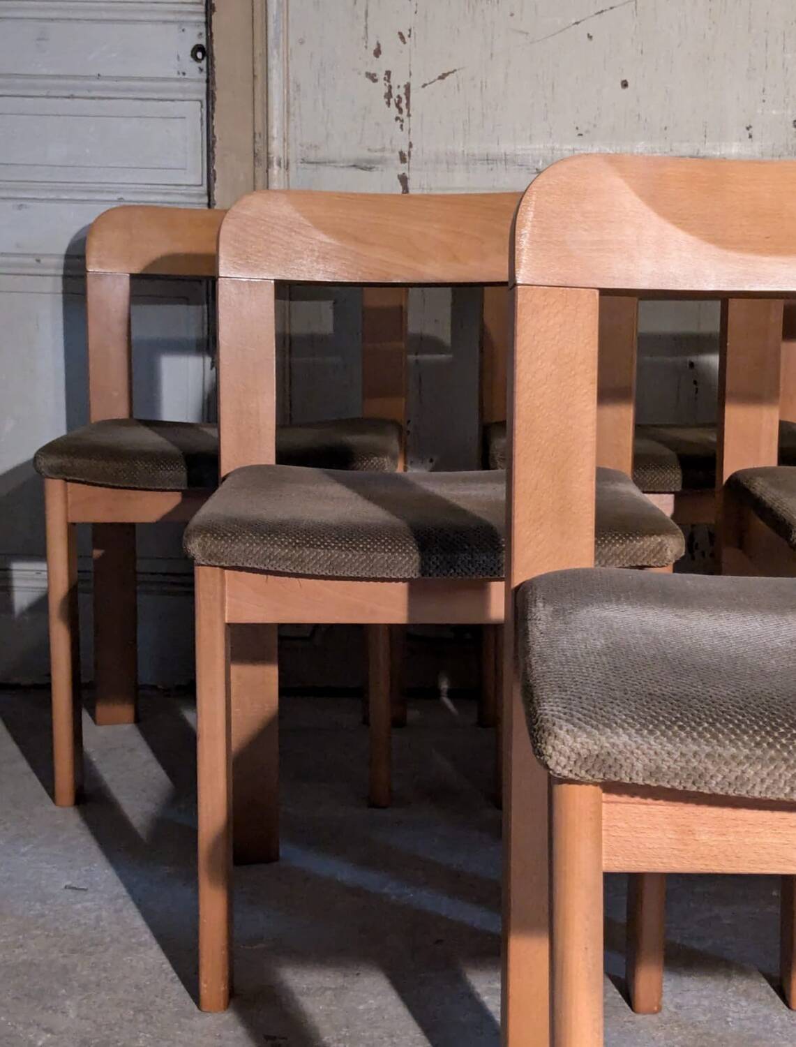 Set of six elm chairs from the 60s DLG regain