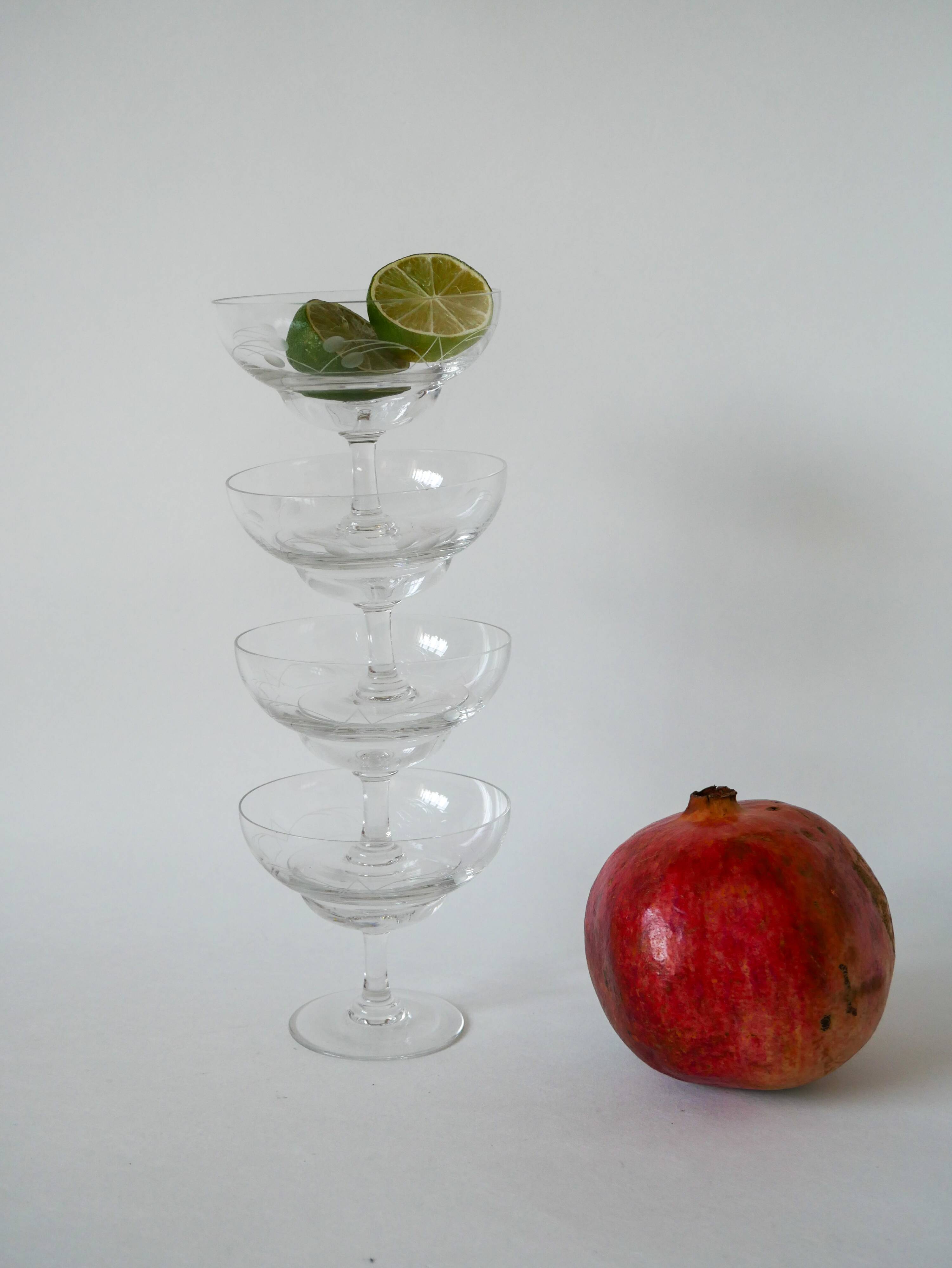 set of 4 engraved crystal champagne glasses 1950 8.5 x 10 cm