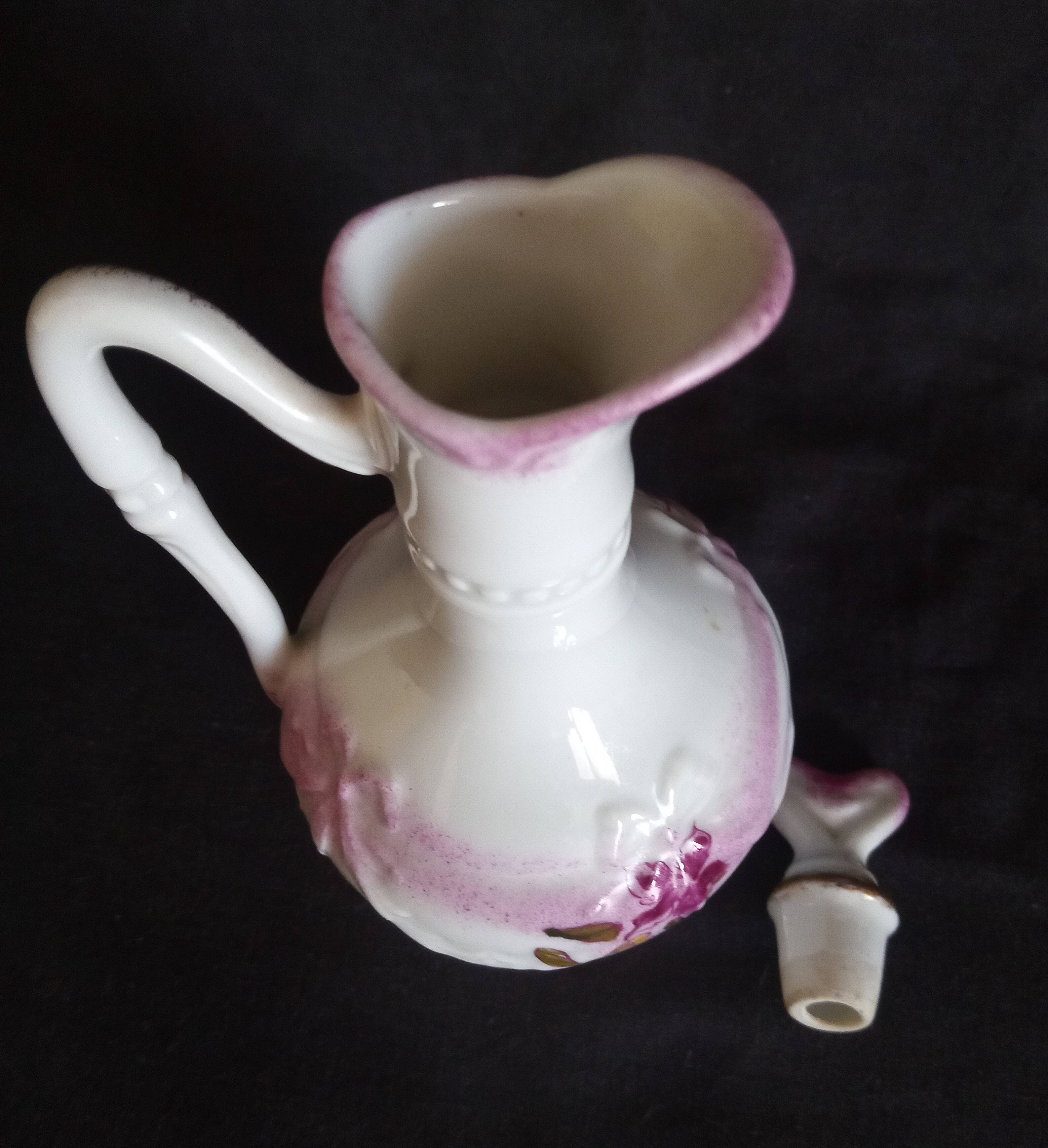 Spirits service for 4 people (6 pieces) in Paris porcelain, signed and numbered