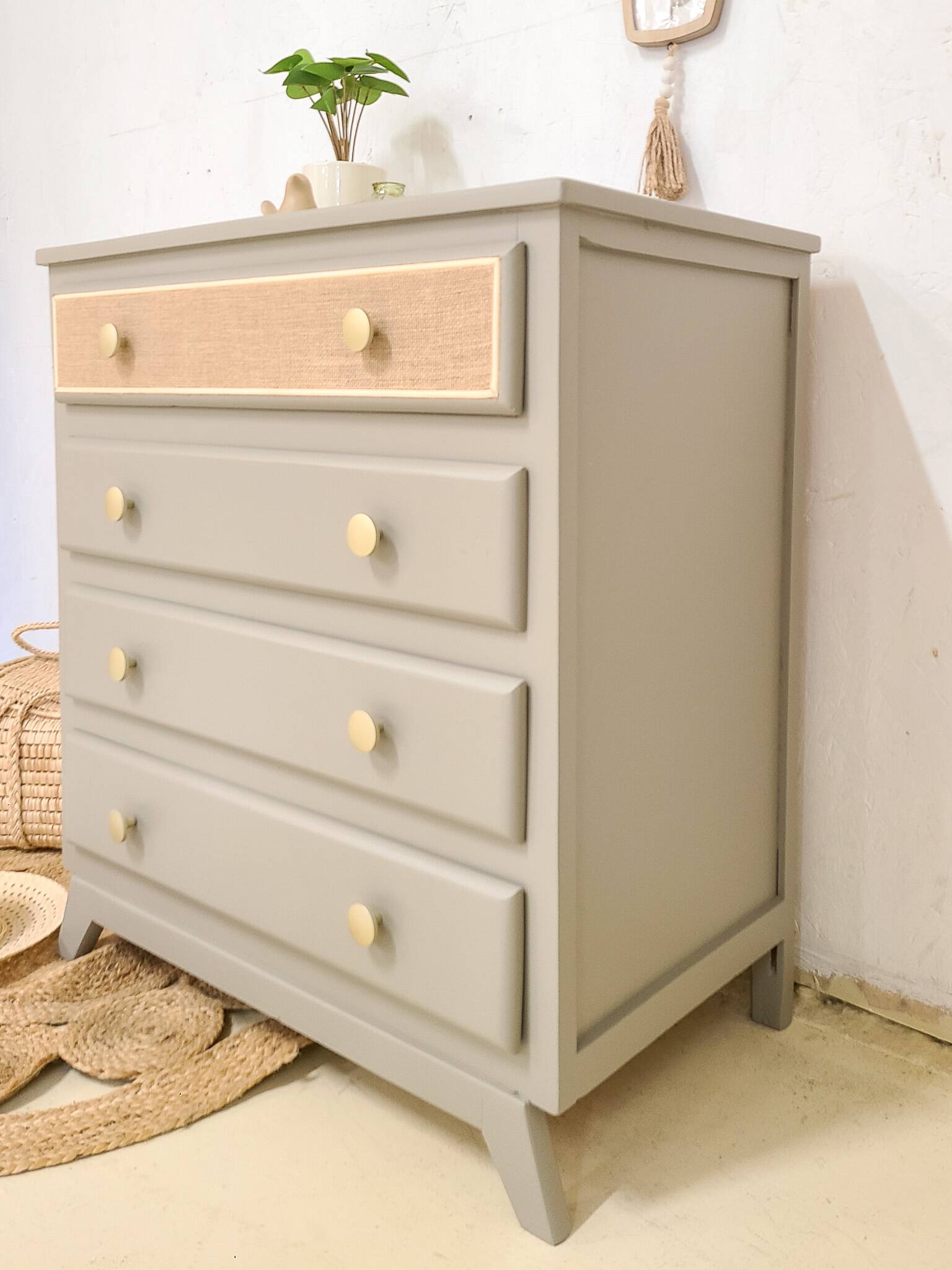 Vintage khaki chest of drawers