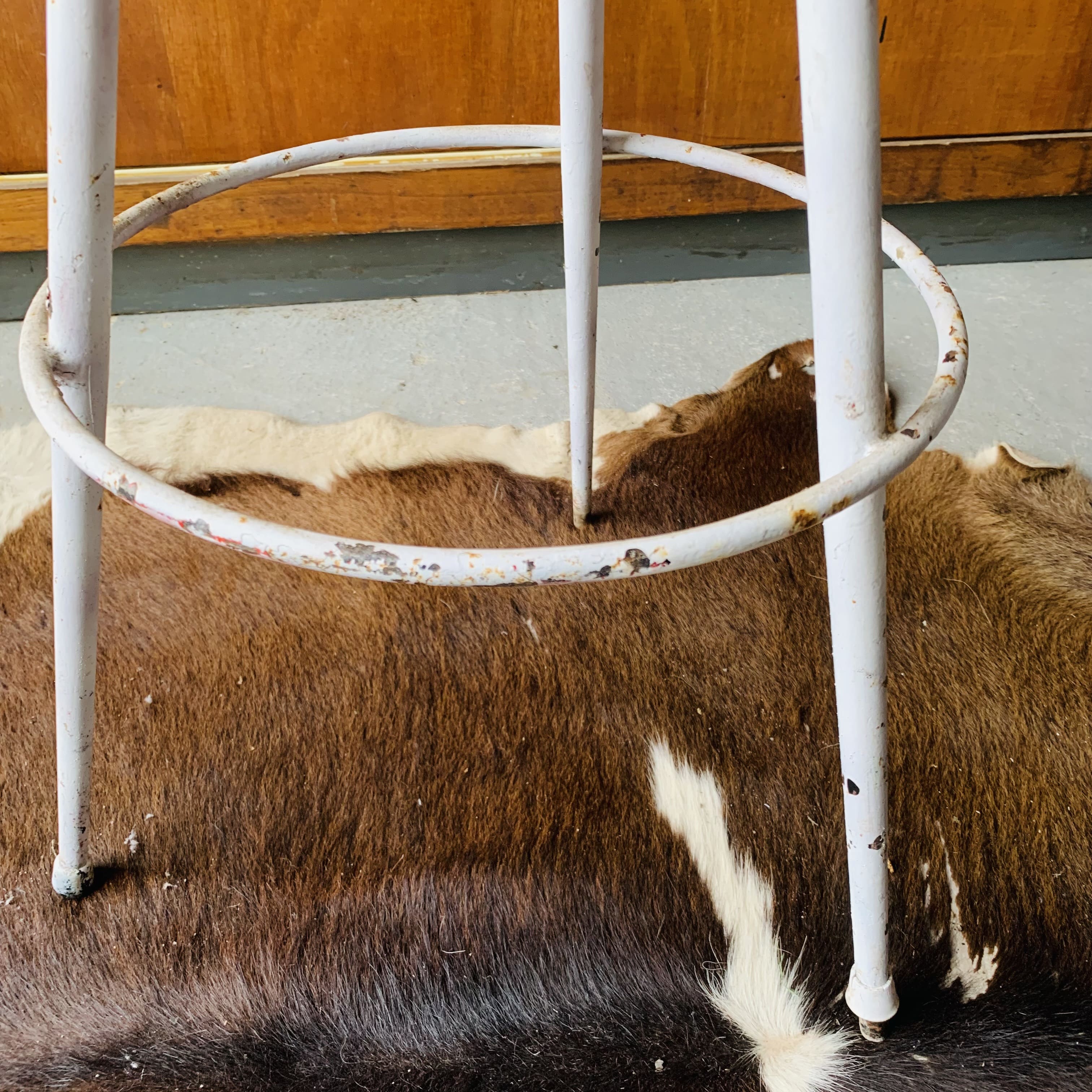 2 high stools metal imitation black leather