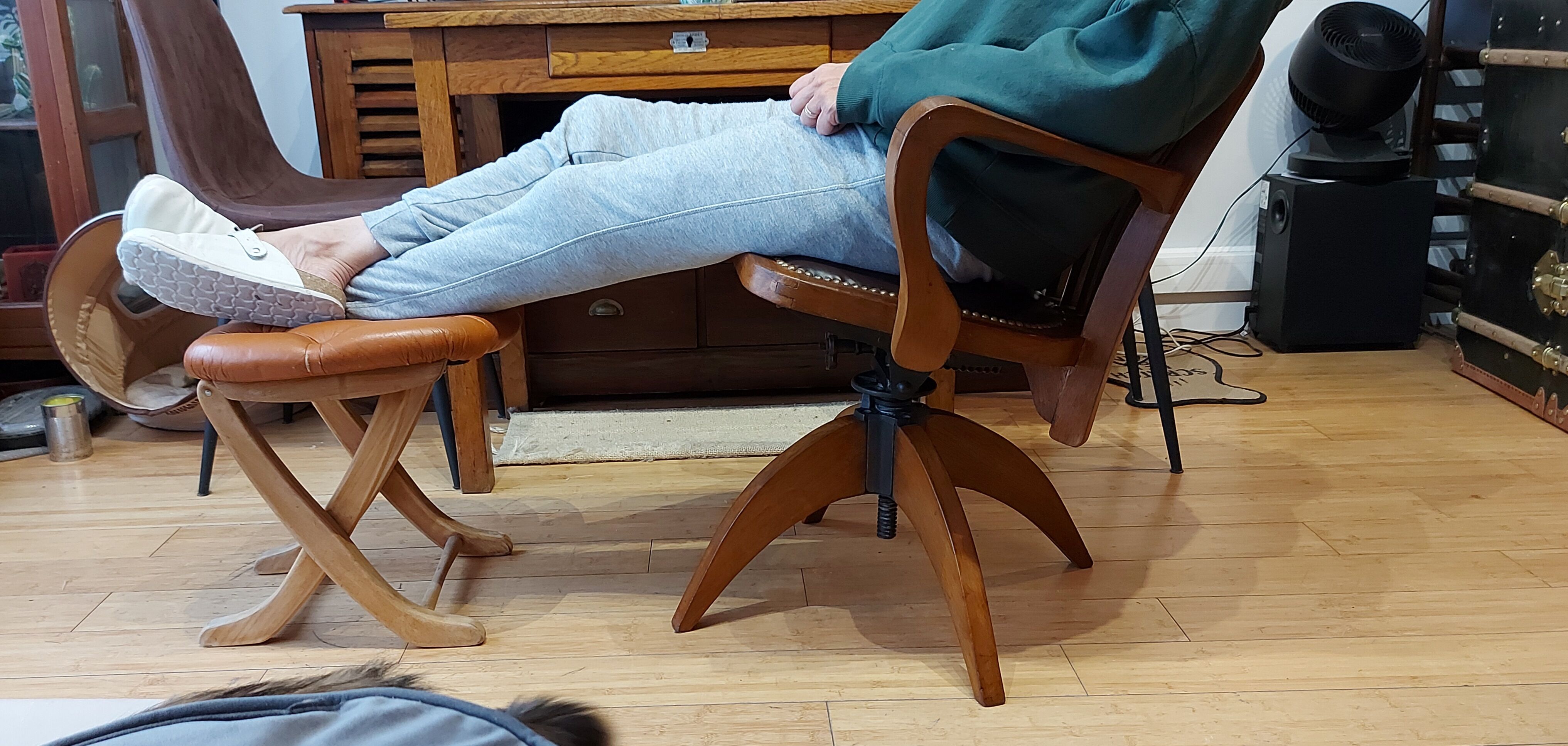 American armchair solid oak and swivel and tilting leather early twentieth fully restored