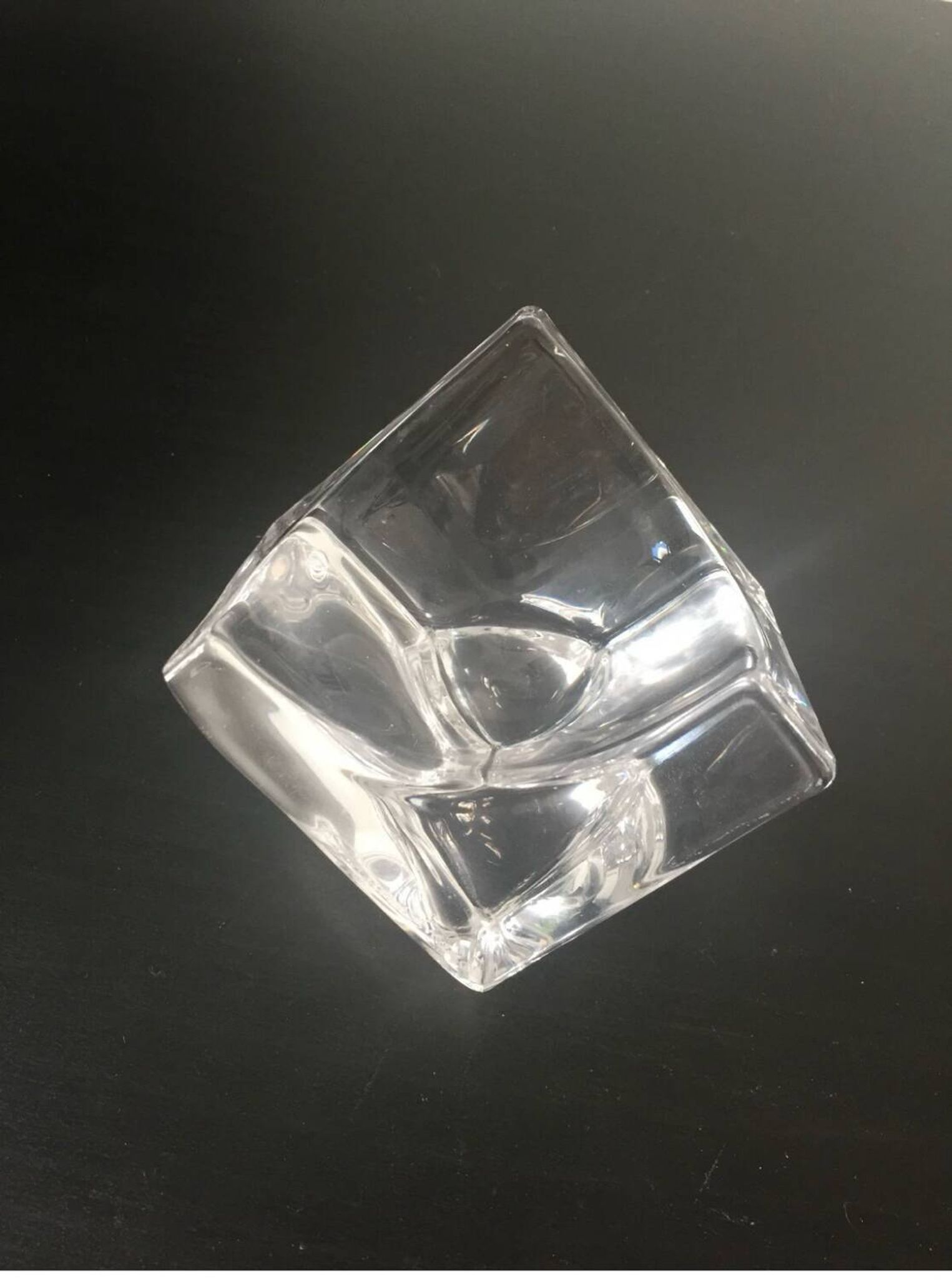 Beau cendrier cristal daum de la cubic collection