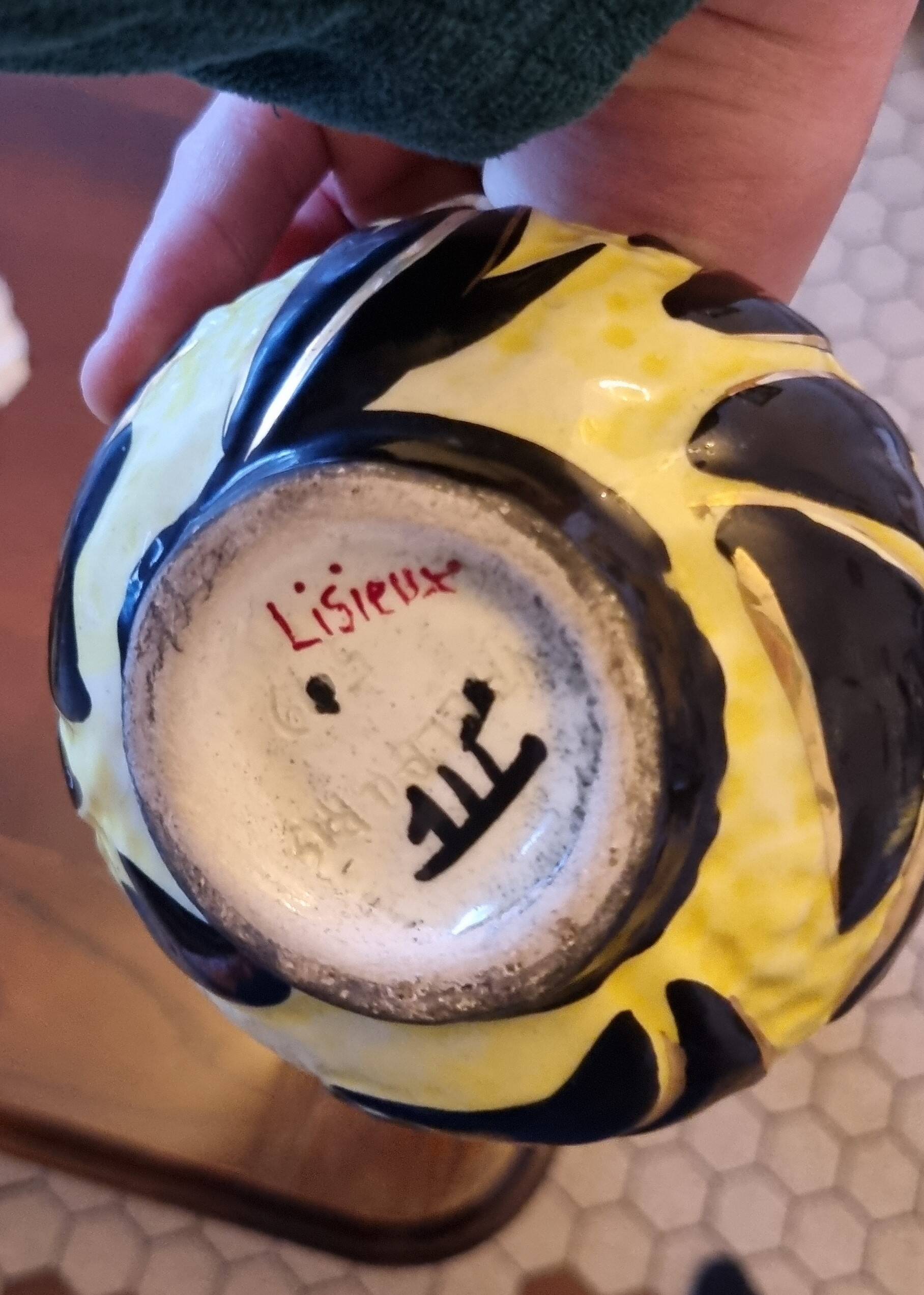 Set of 4 vases in earthenware and terracotta.