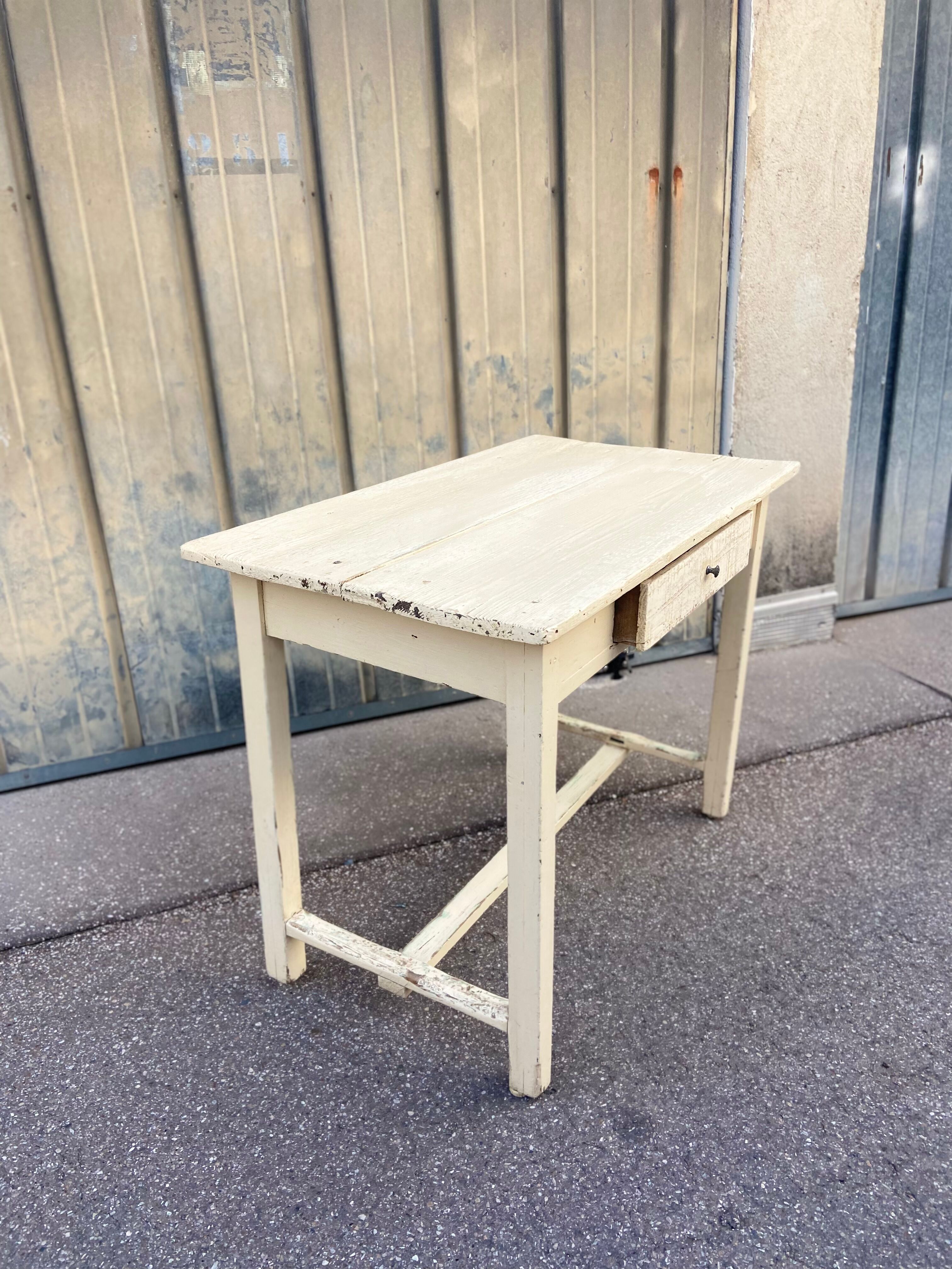 Farmhouse table