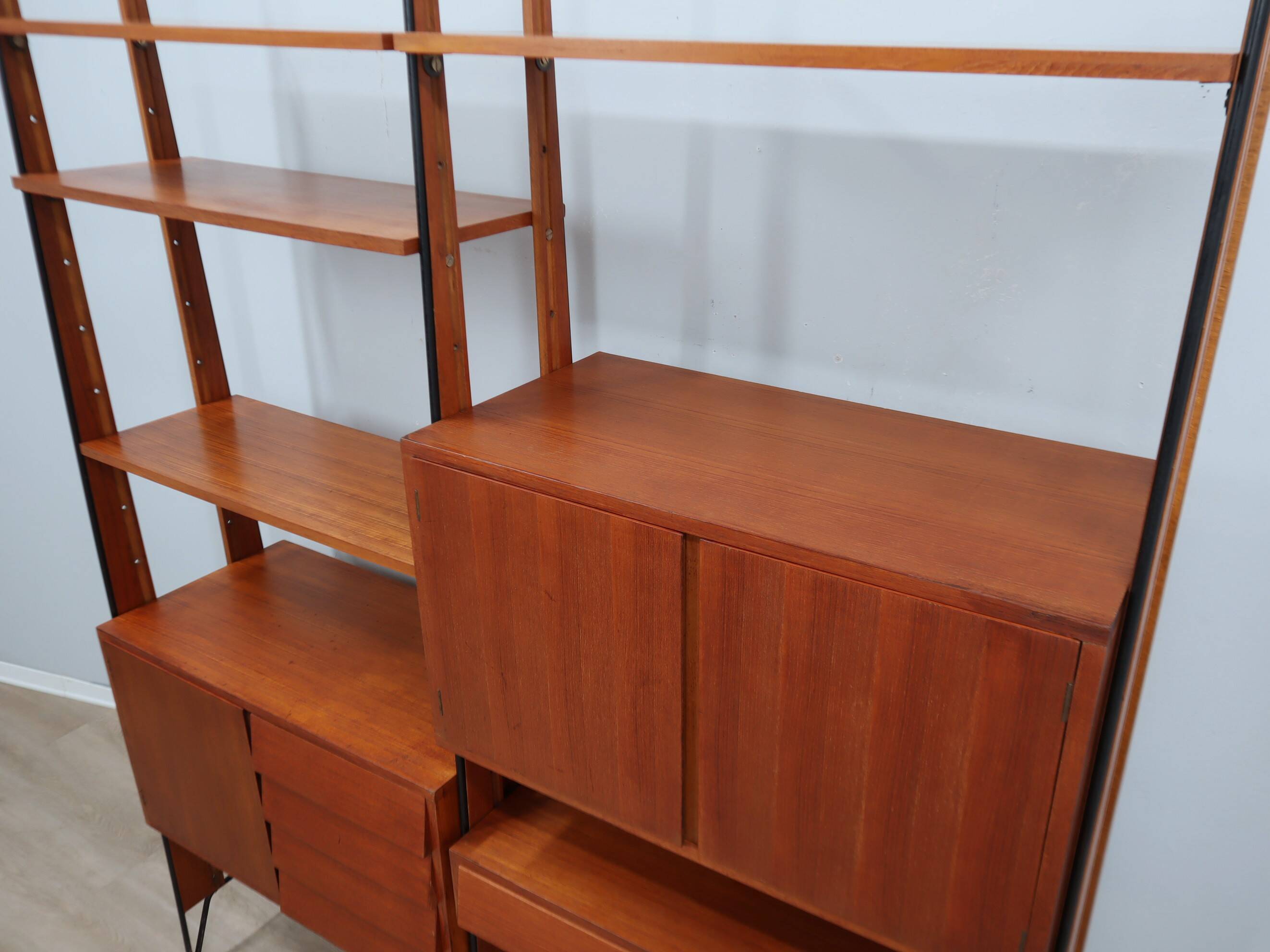Mid century modular teak bookcase with bar unit, Italy 1950s