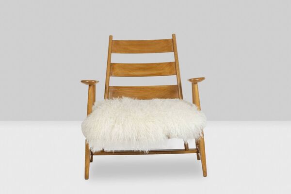 Paire de fauteuils « lounge » en hêtre blond. Années 1950