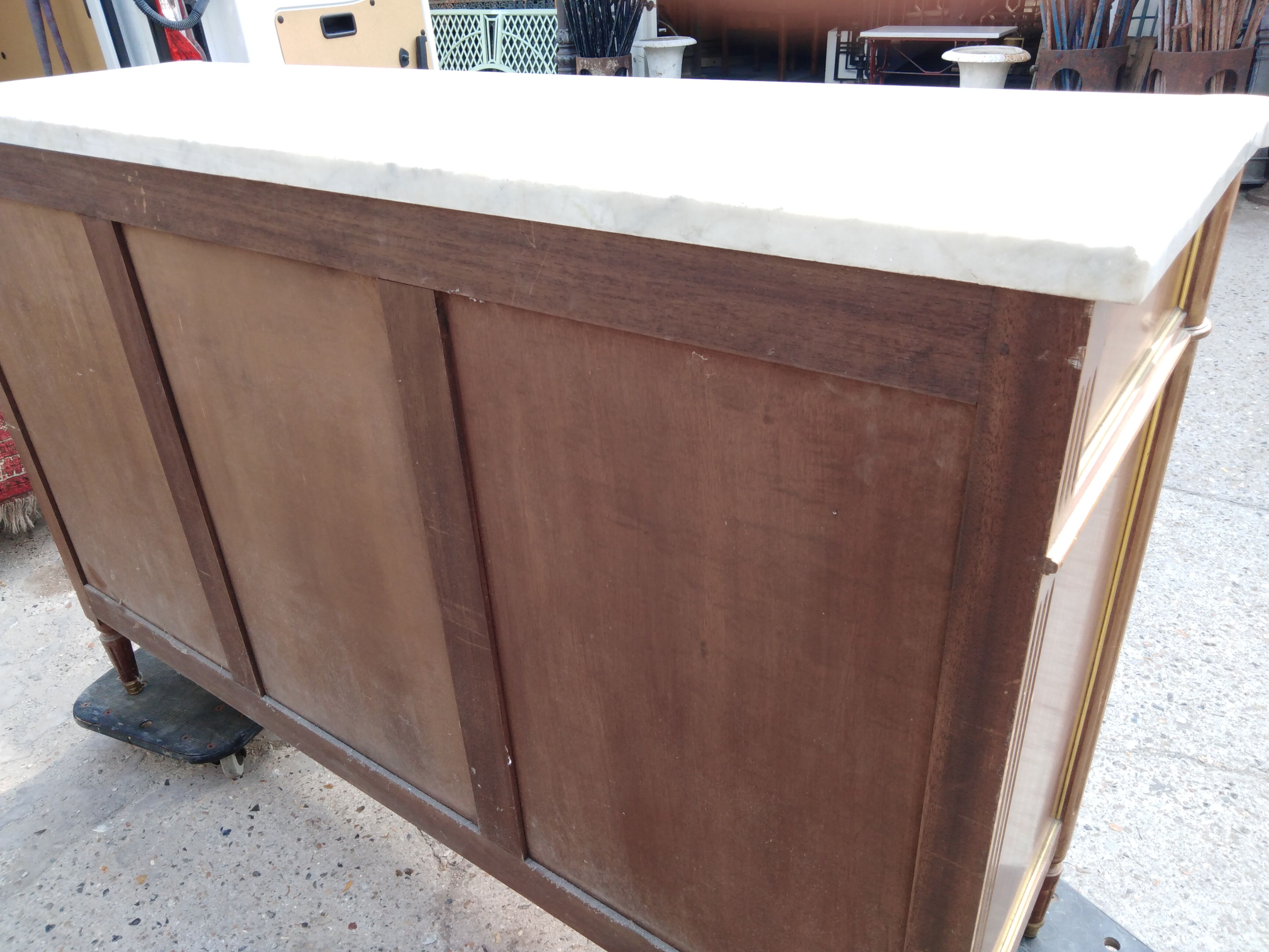 Small mahogany buffet on marble, Louis XVI style, 60s, in its juice!