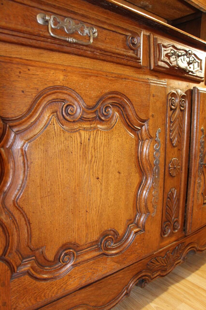 small 18th century Lorraine dresser