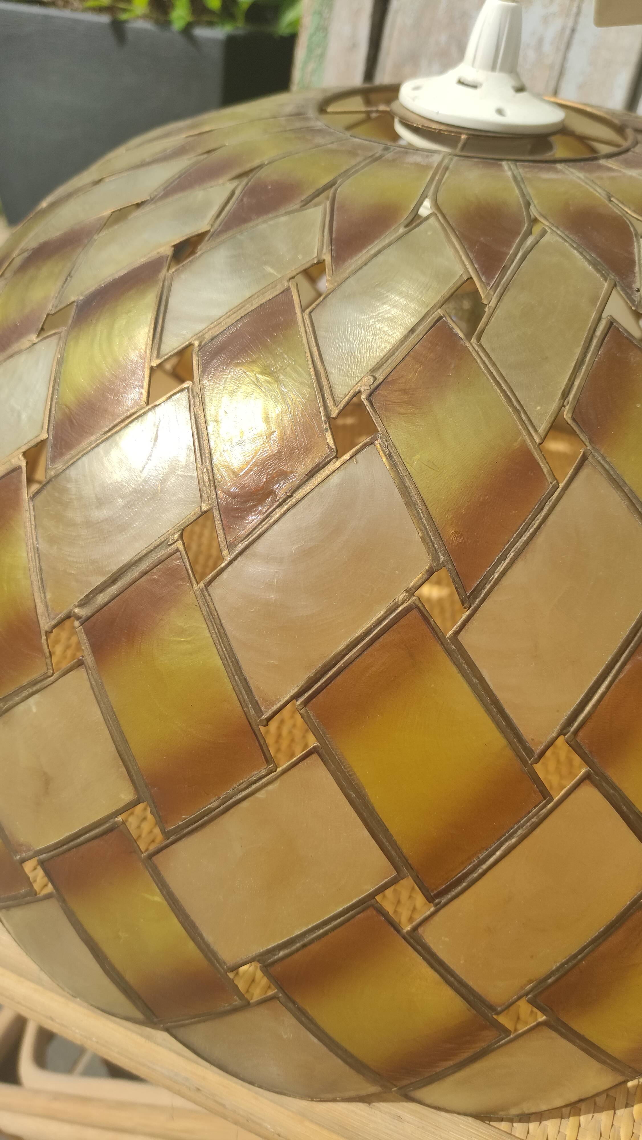 Large vintage pendant lamp in mother-of-pearl and brass