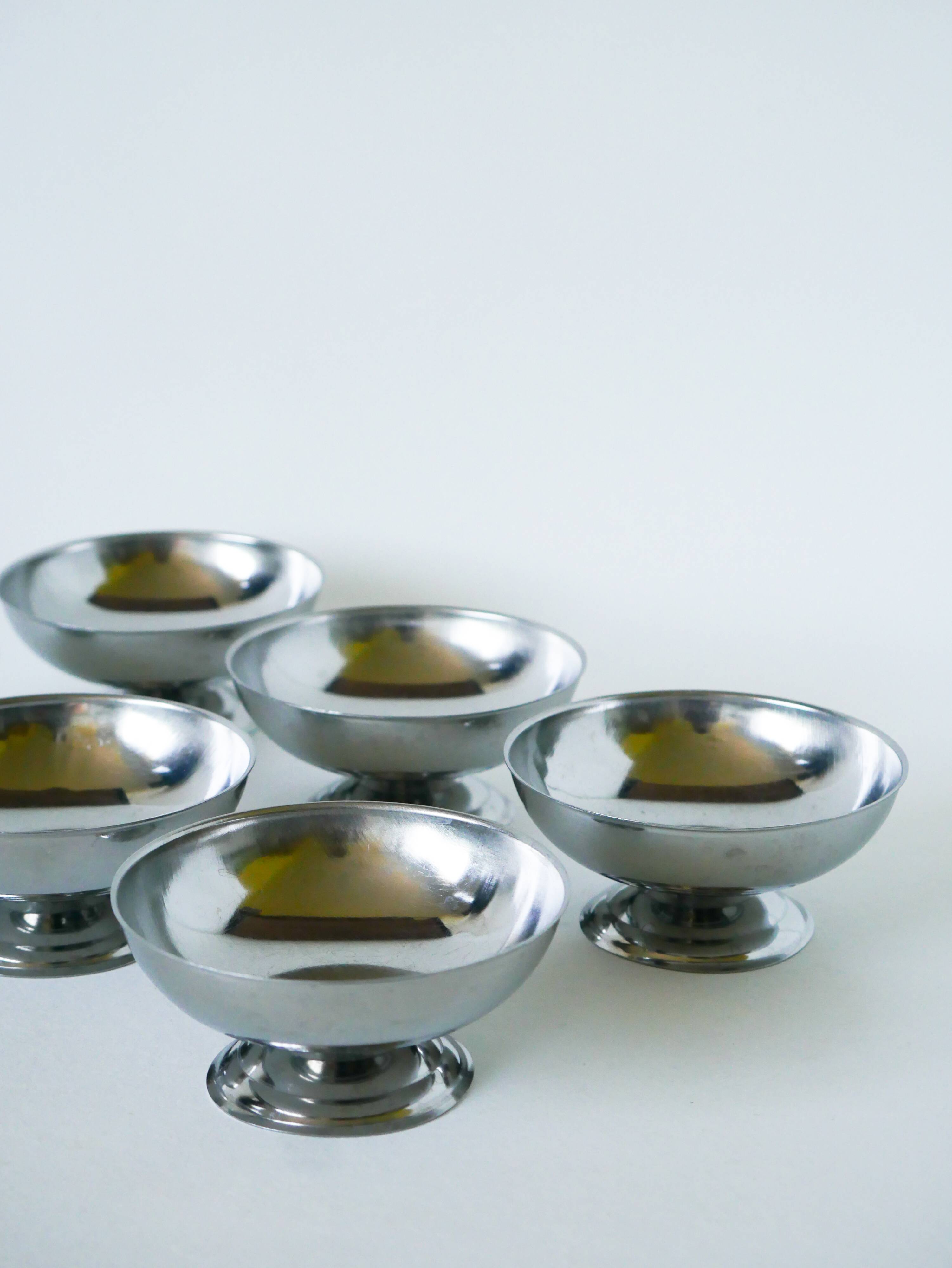 Set of 6 stainless steel ice cream bowls, wide base, Design, 1970 - 4.5 x 9 cm