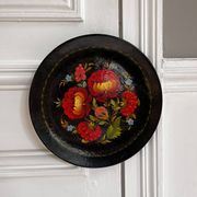 Assiettes décoratives en bois peintes à la main
