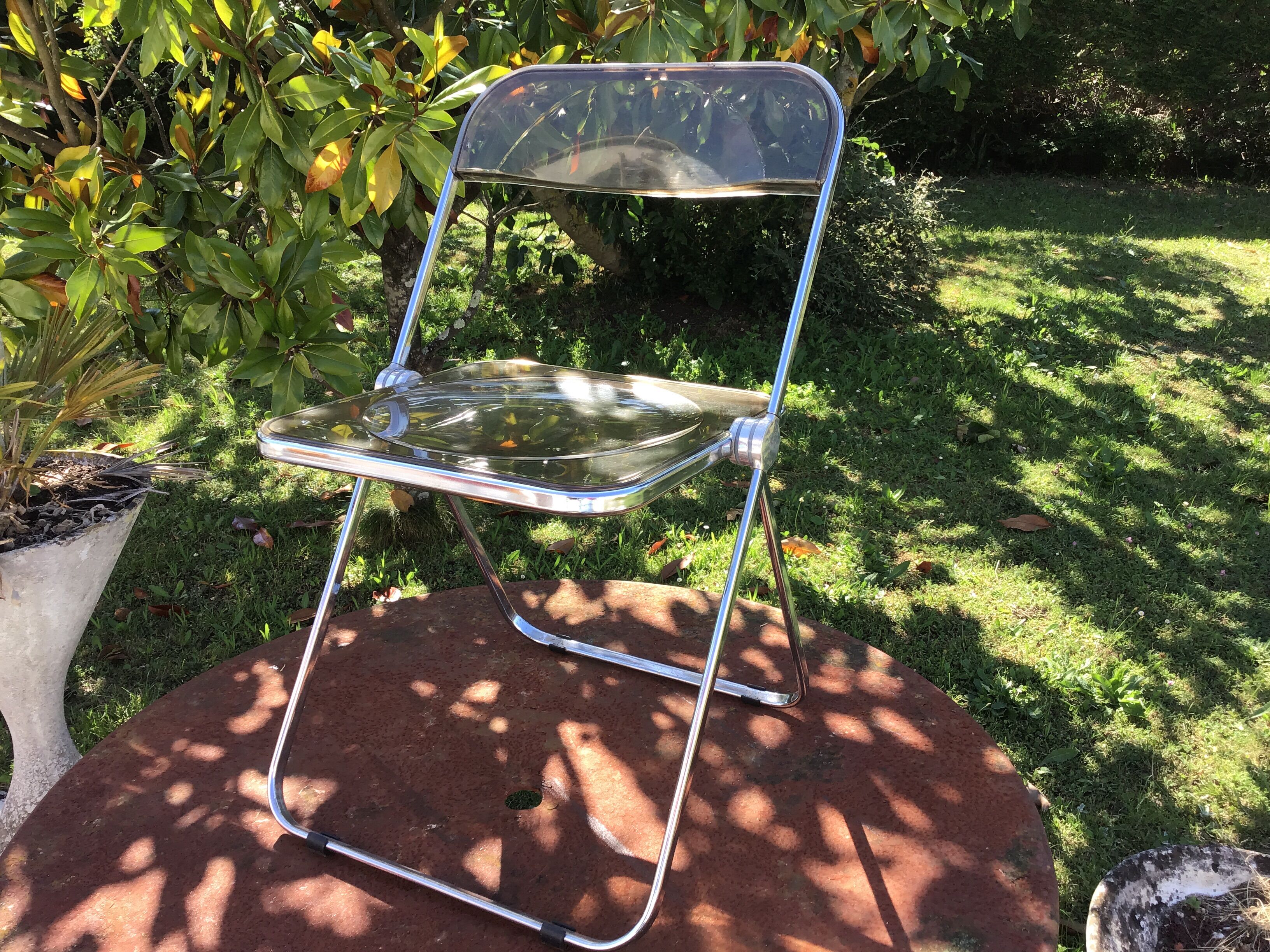 Plia chair by Giancarlo Piretti for Castelli