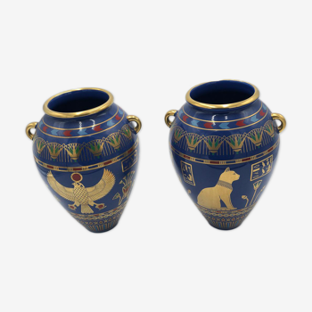 Set of 2 porcelain vases