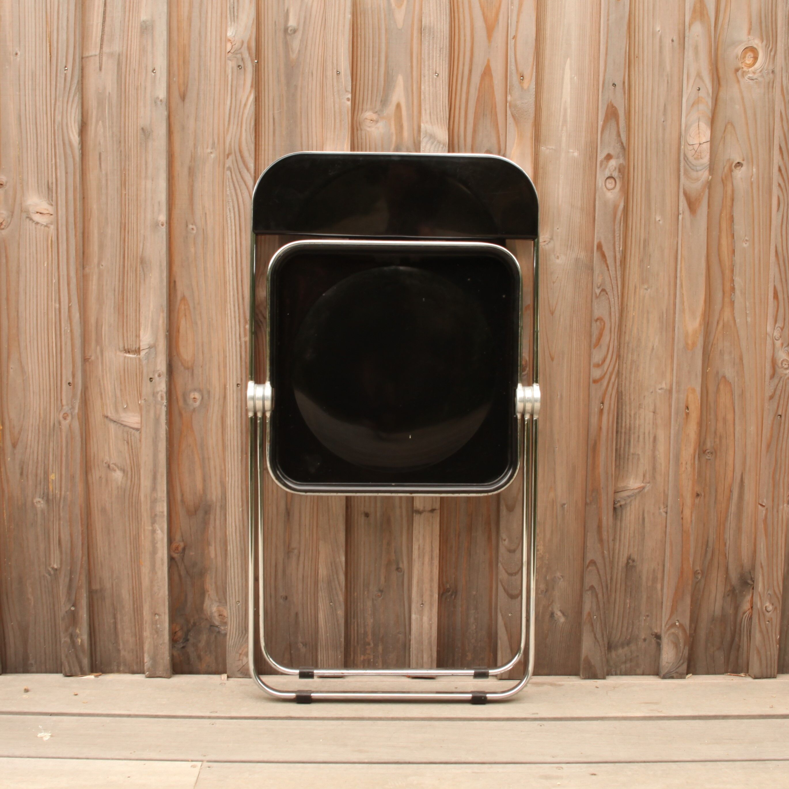 Plia chair by Giancarlo Piretti for Castelli