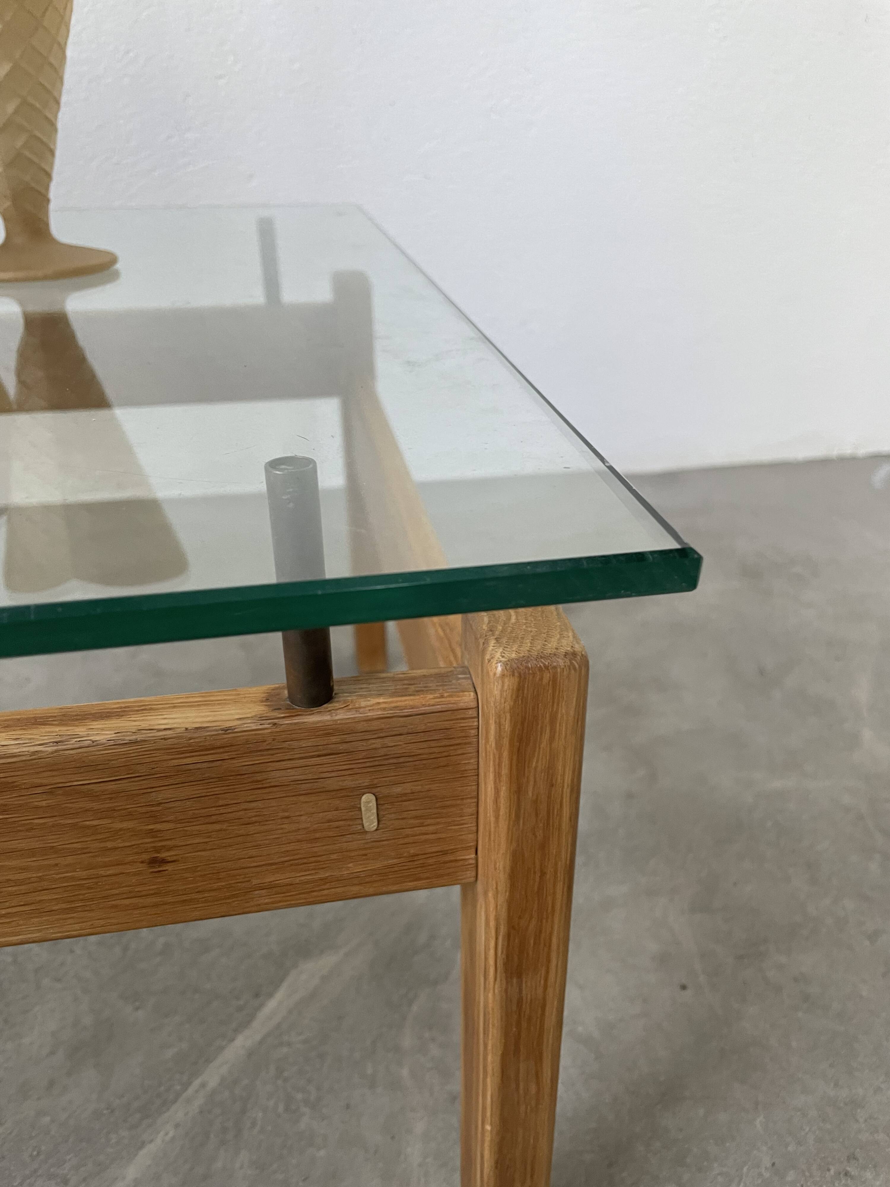 Table scandinave teck blond et verre 60
