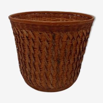 Wicker pot cache basket