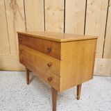 Oak chest of drawers