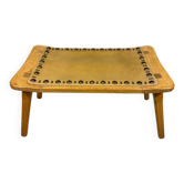 Tabouret en chêne blond spécial, petit banc des années 1960.