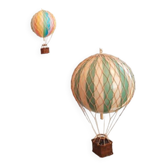 “Authentic balloon” hot air balloon suspension duo