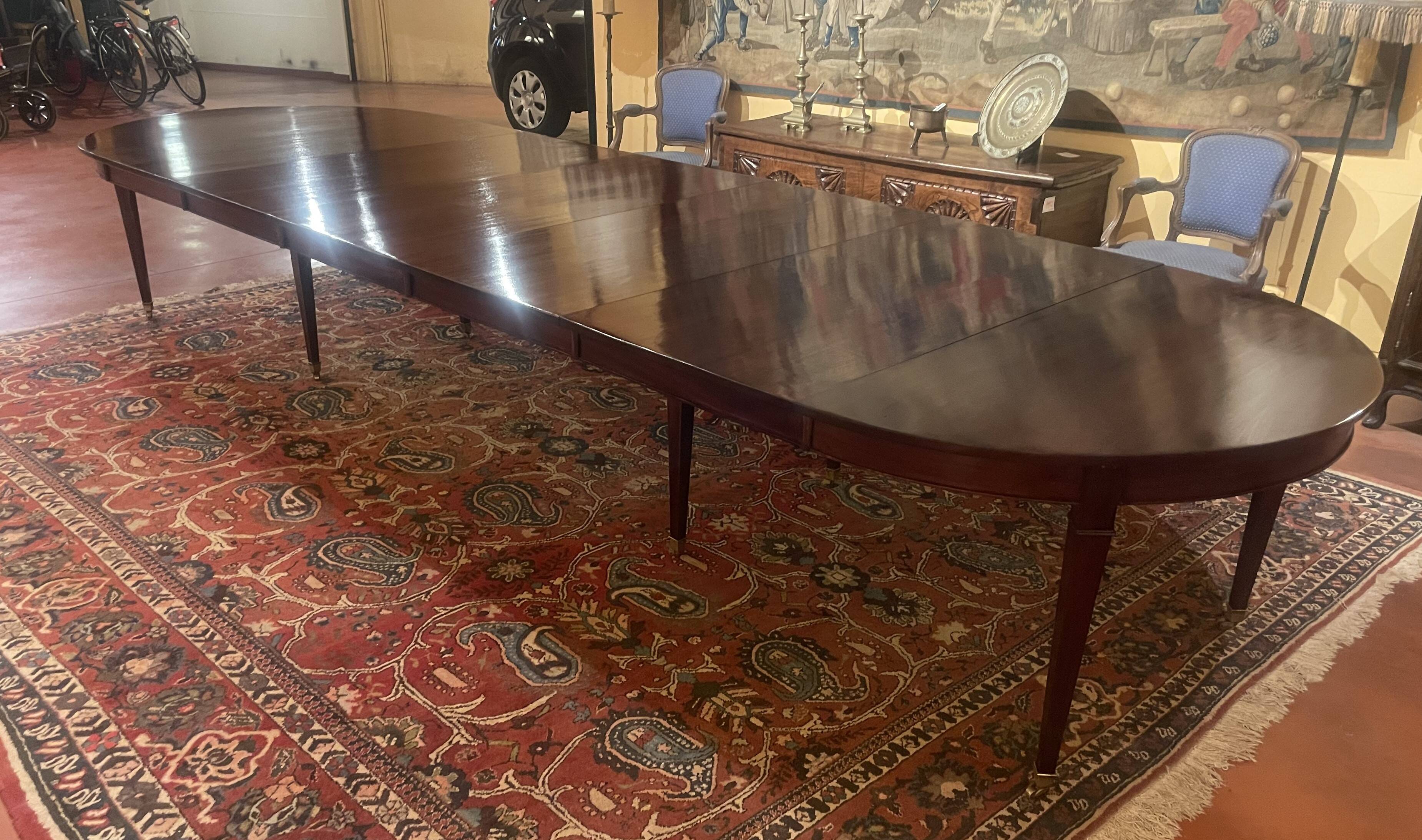 Louis XVI period dining table, 8 feet, mahogany, 4.61 m long