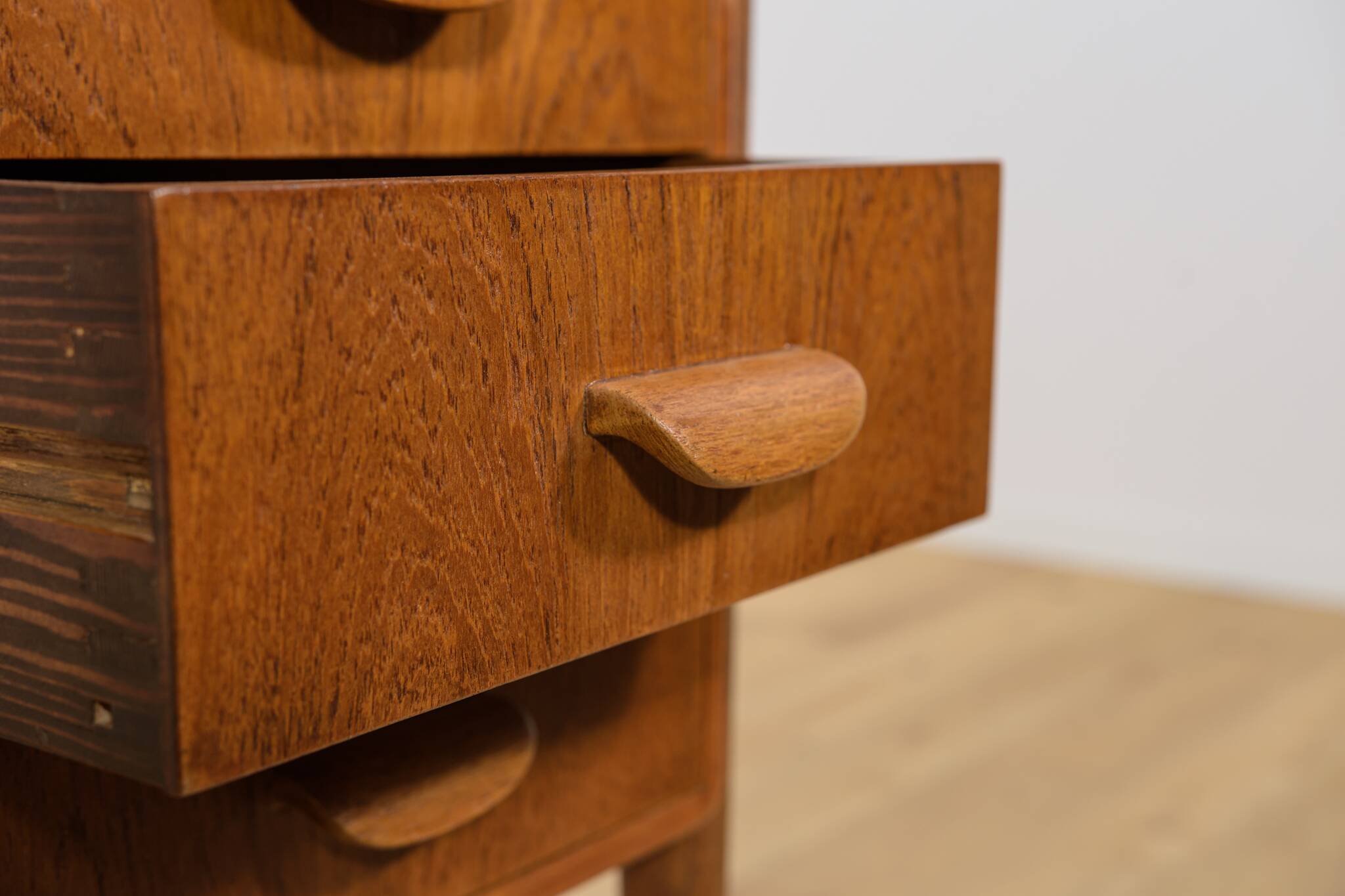 Bureau en teck autoportant de style moderne du milieu du XXe siècle, Danemark, années 1960