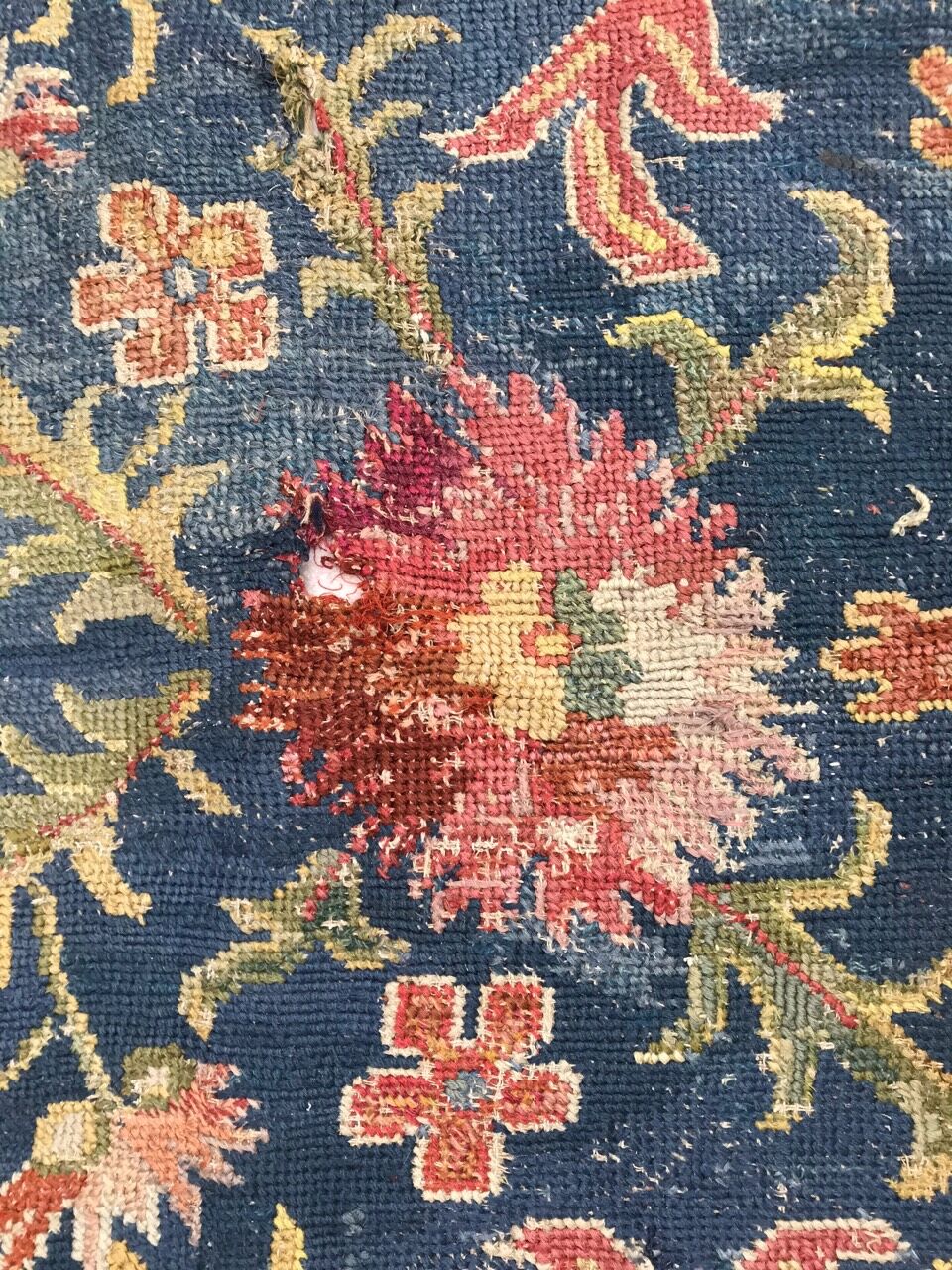 Ancient Portuguese dot rugiola 168x258 cm