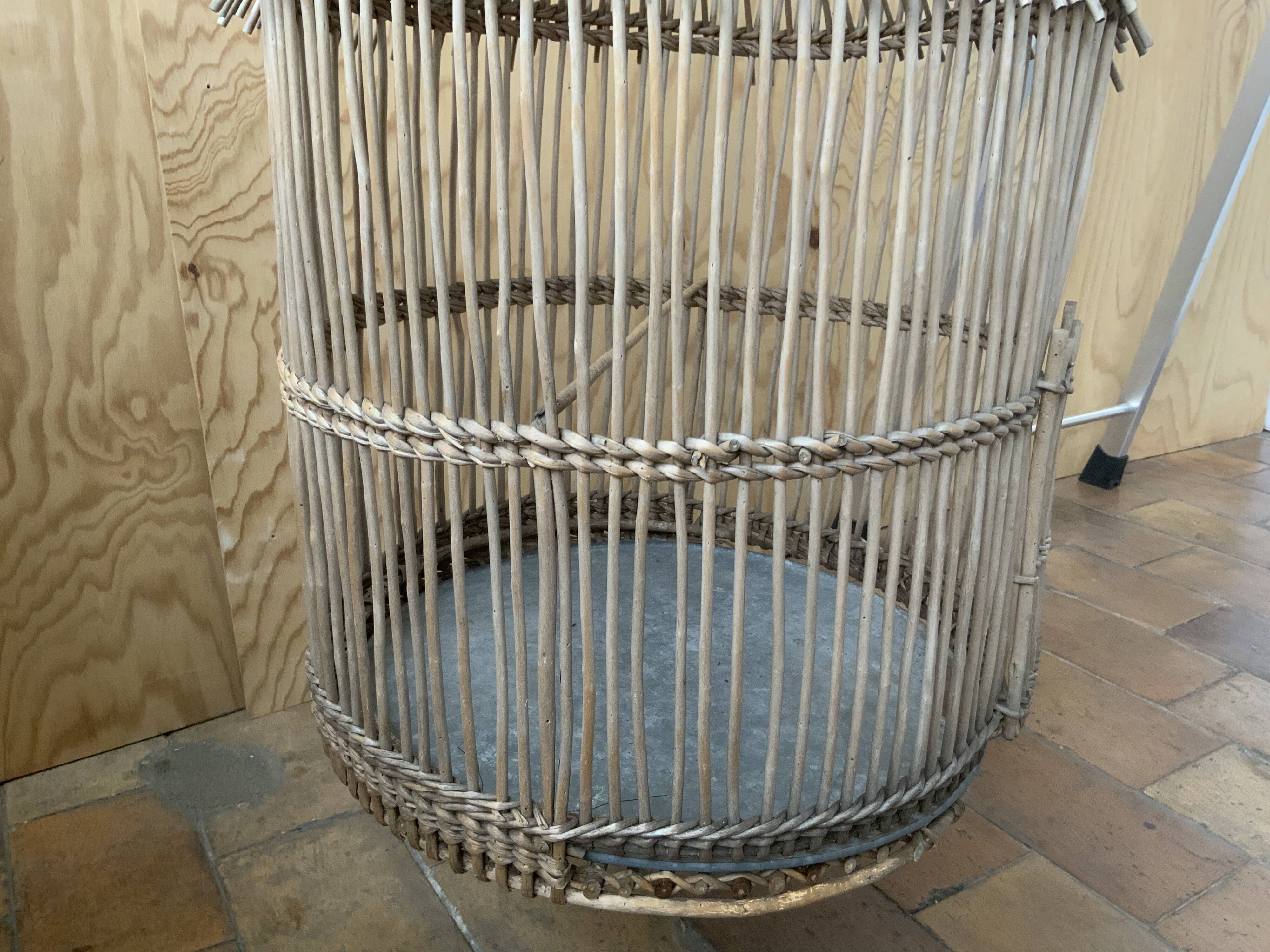 Bird cage