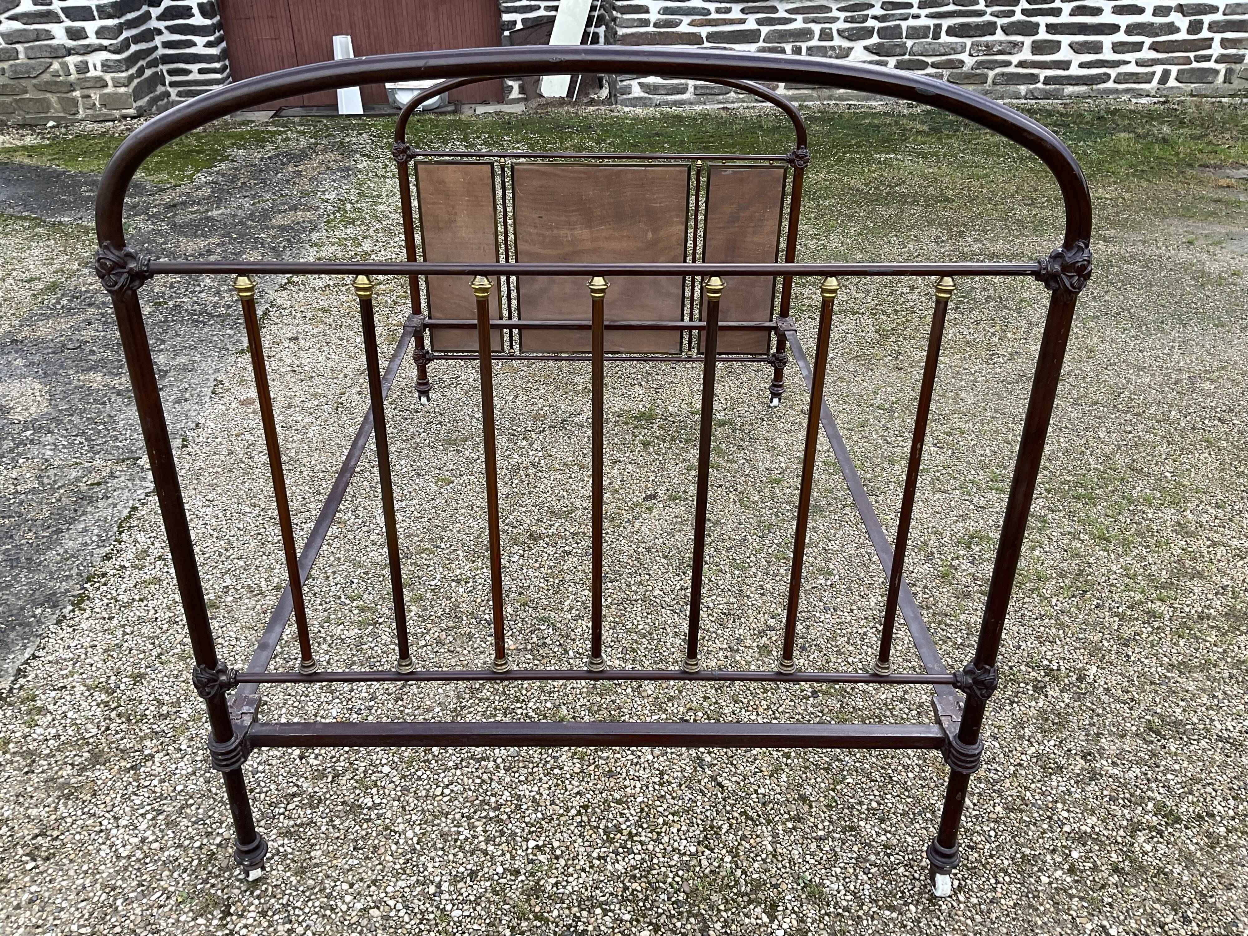 Iron bed