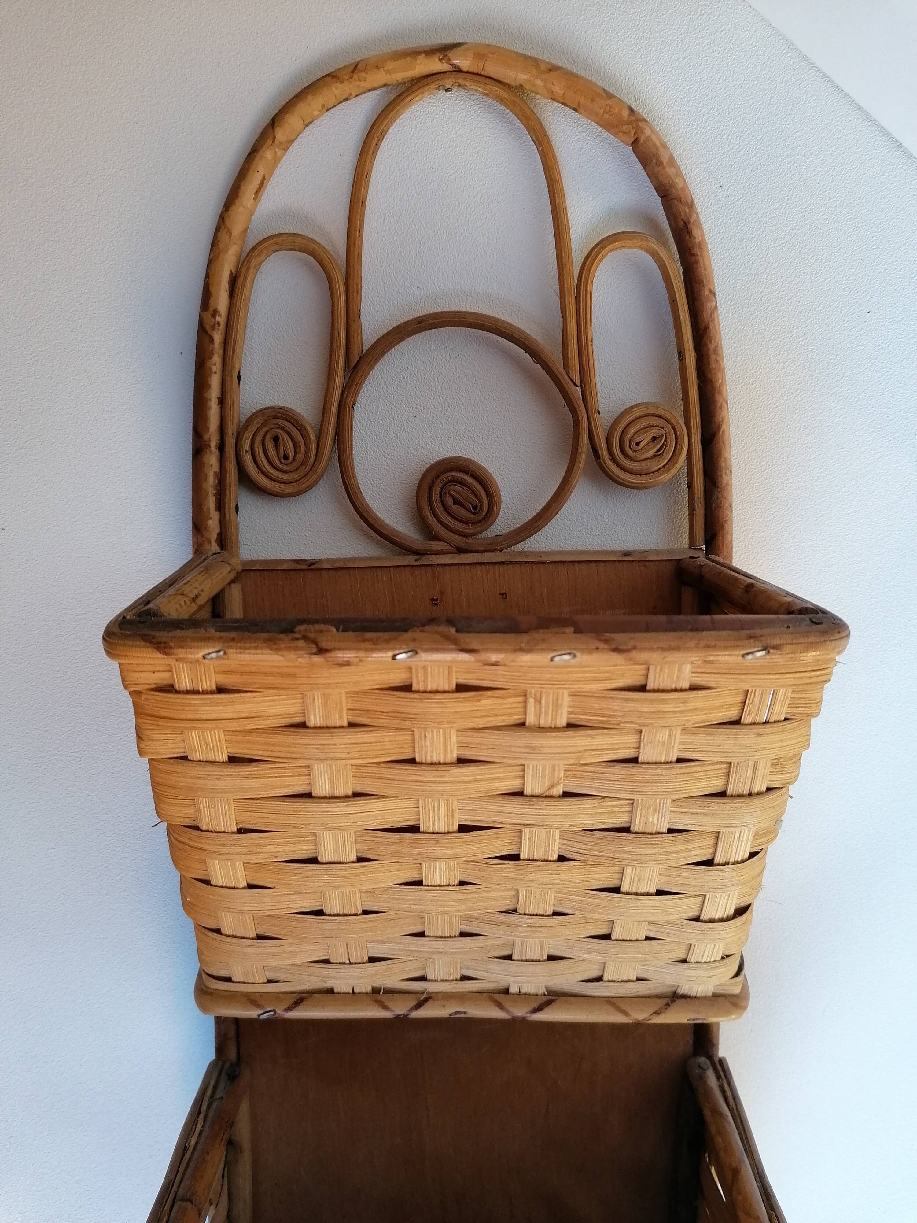 Rattan mail letter holder