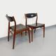 Paire de chaises scandinaves en teck et skaï, années 50-60
