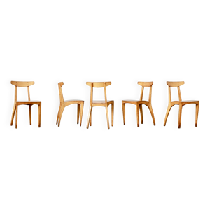 5 chaises de Thibault Desombre,