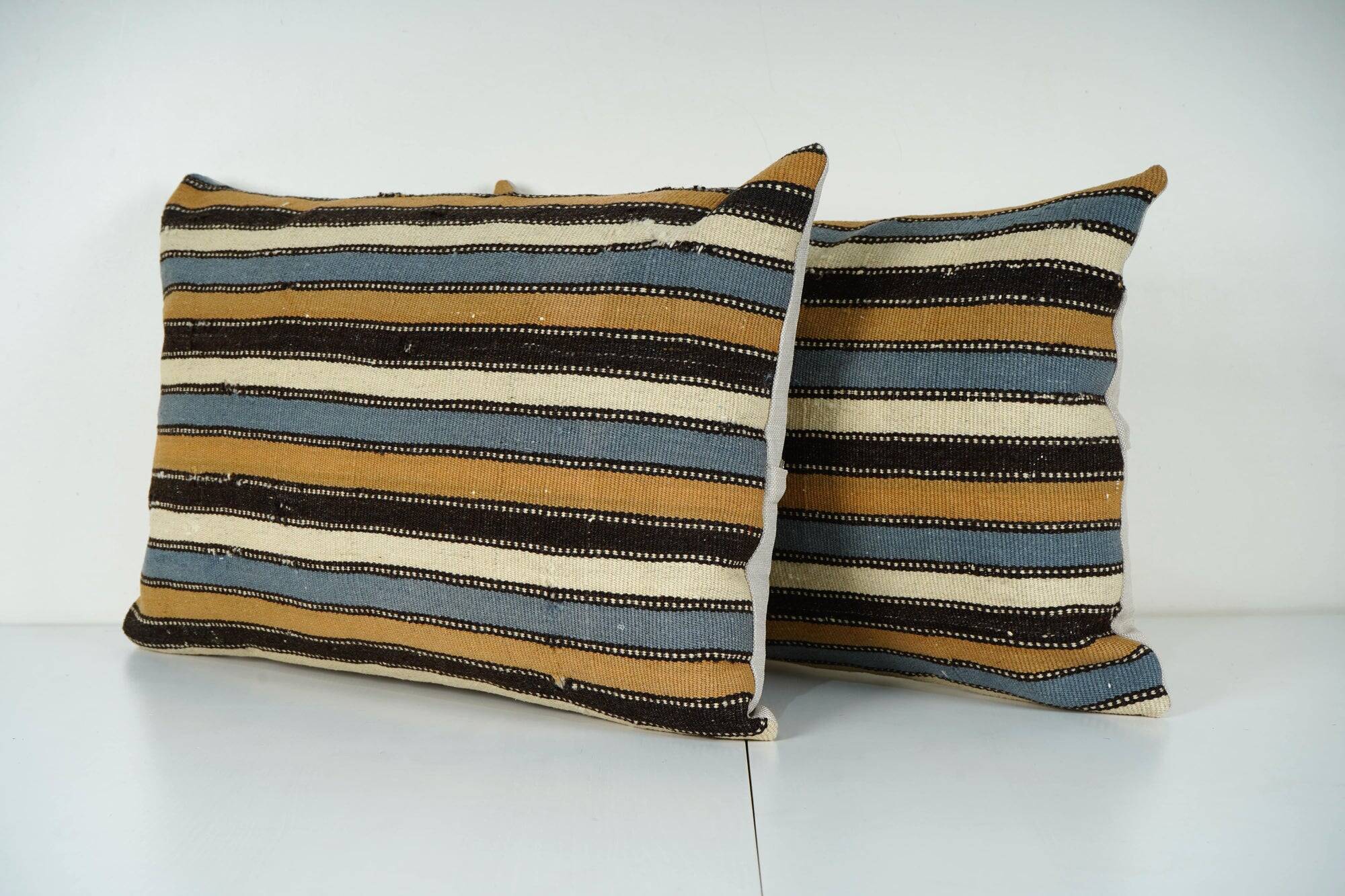 Set of 2 vintage kilim cushion covers 41x61 cm