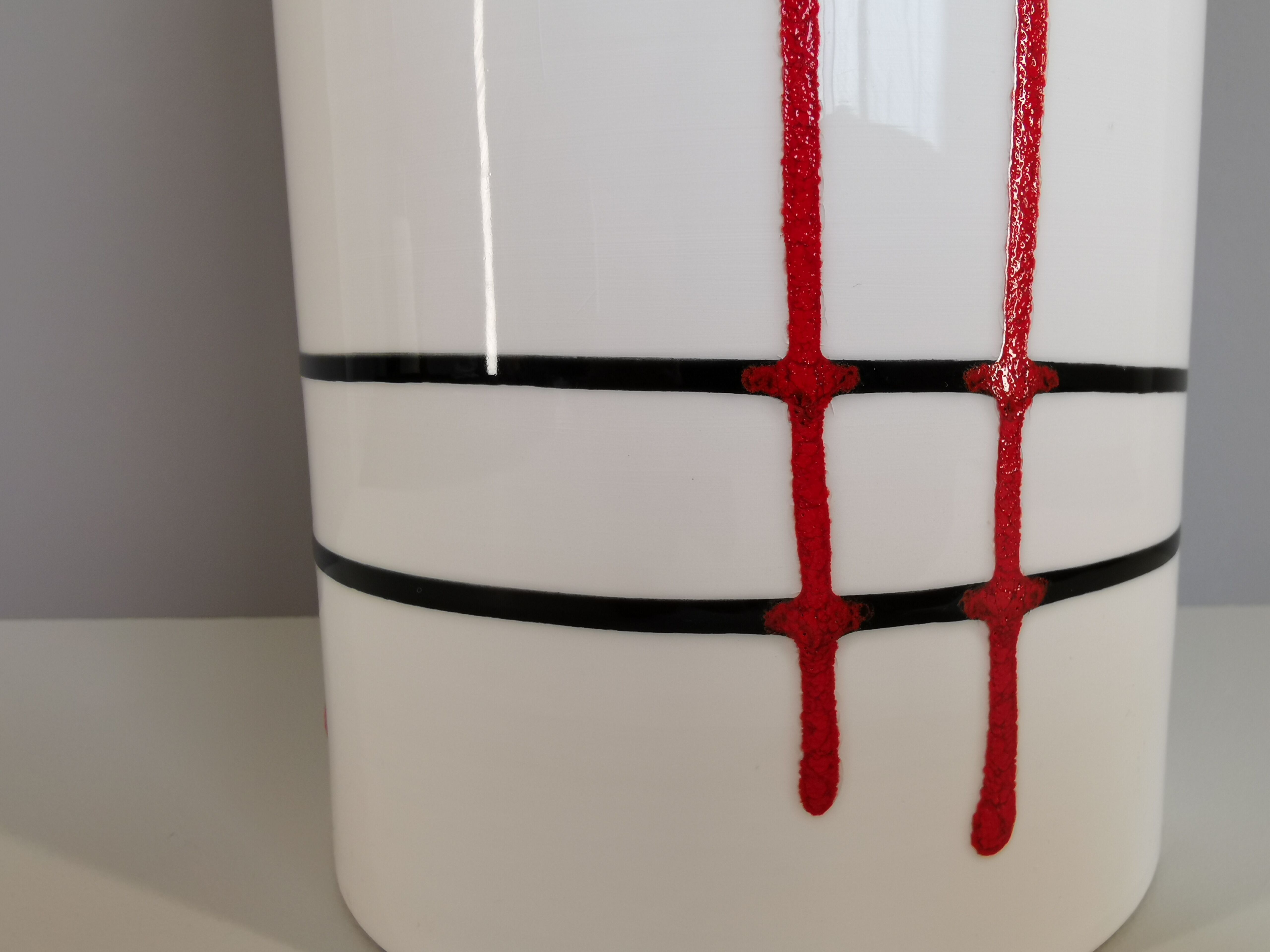 Vase French modernist graphics lines