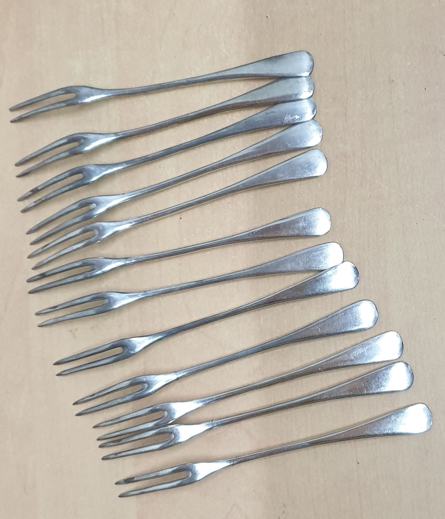 12 silver metal snail forks