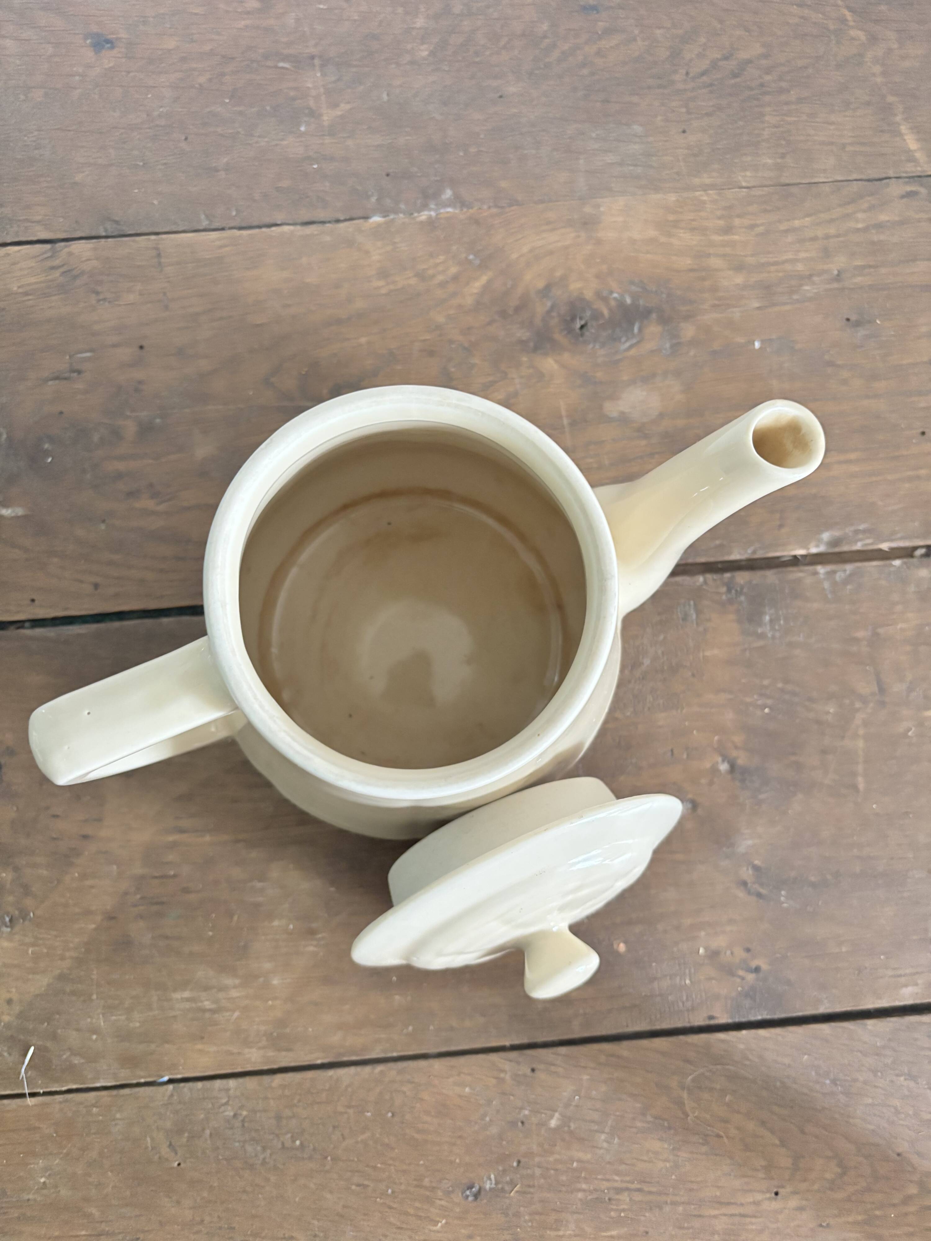 Antique ivory earthenware teapot – Art Deco style – 1930s/50s