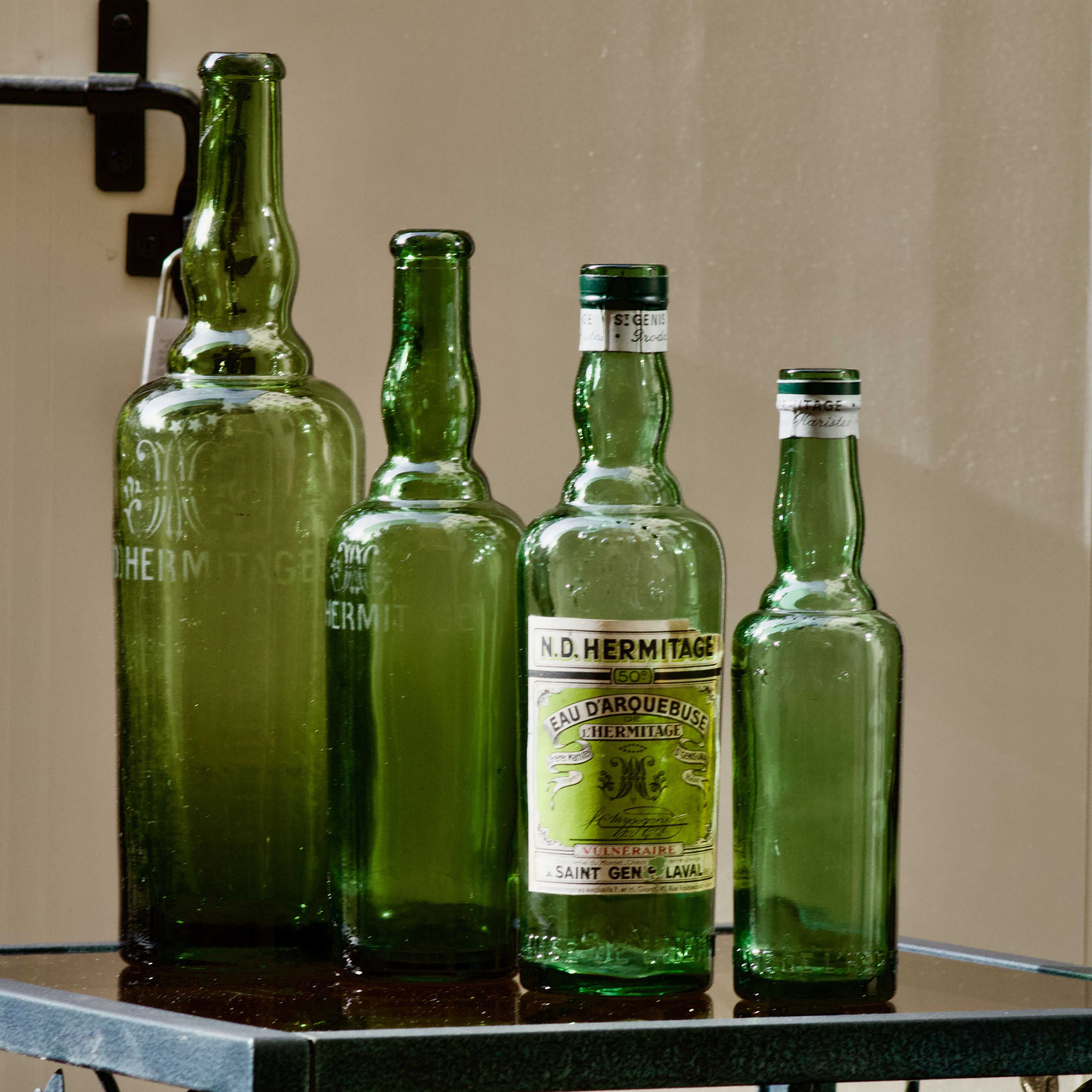 Lot of 4 old bottles "L'Hermitage" water of Saint Genis Laval (Dept 69)