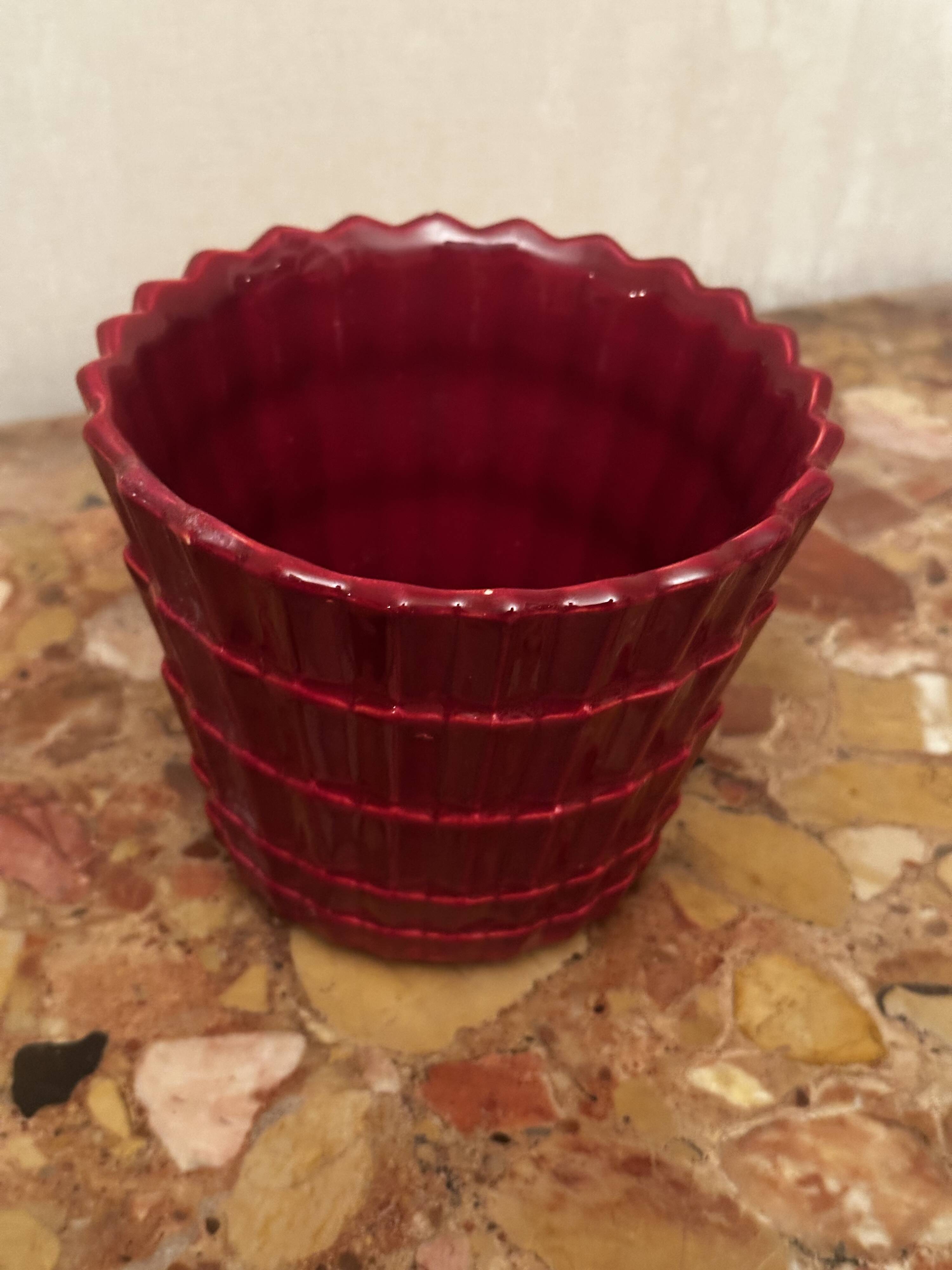 1950s Pleated Ceramic Cache Pot Bordeaux St-Clement H11/D14