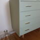 Commode vintage pieds fuseaux