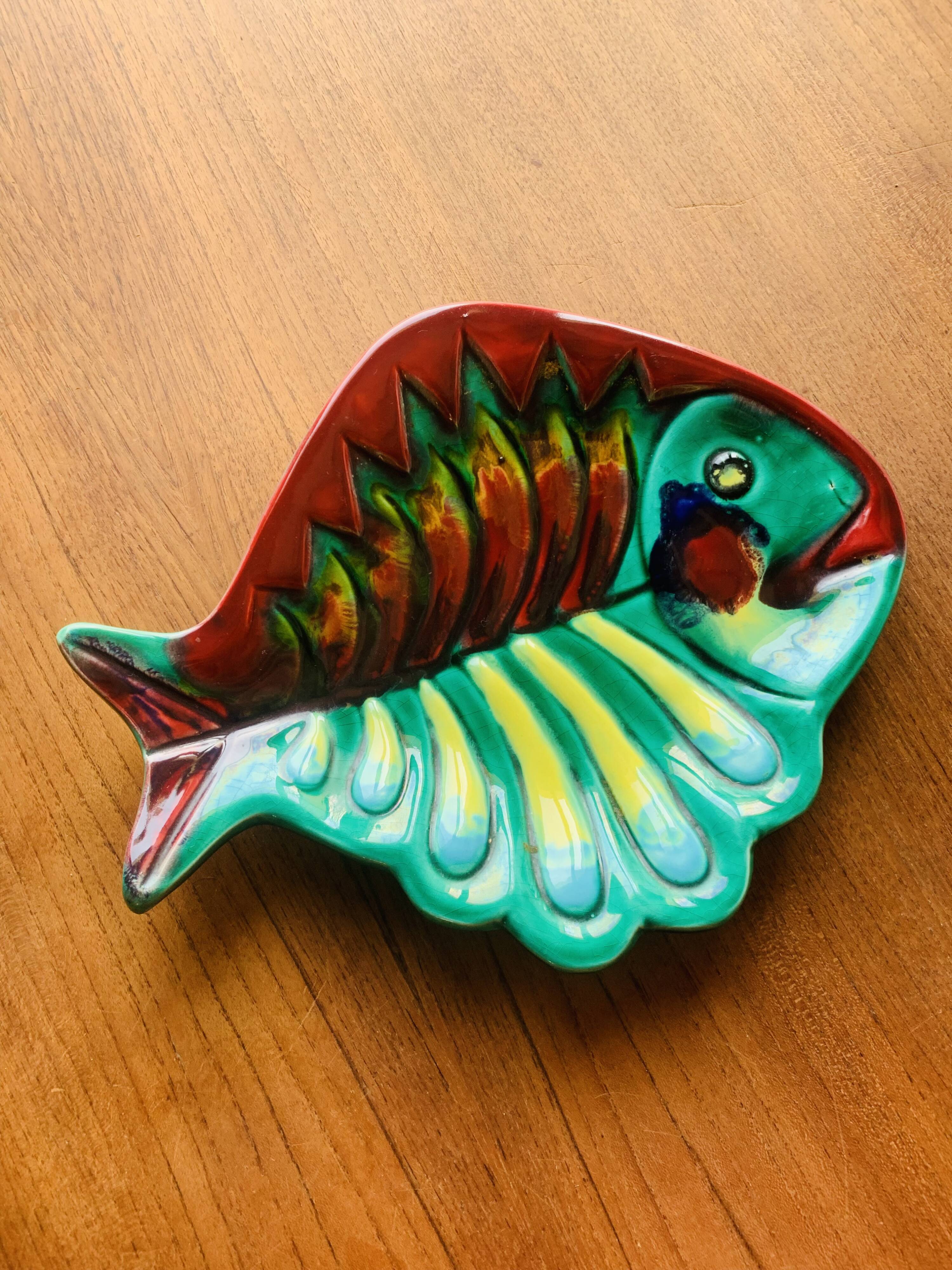 Vintage fish-shaped dish from Cérenne Vallauris
