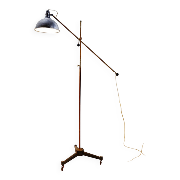 Lampe sur pied articulée industrielle