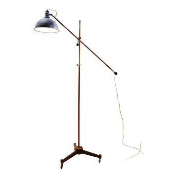 Lampe sur pied articulée industrielle