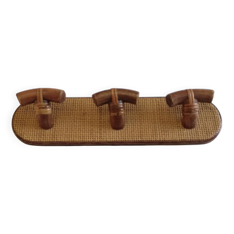 Wall-mounted coat rack with three hooks in cane and rattan L43