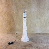 Pied de lampe torsadé en albâtre blanc