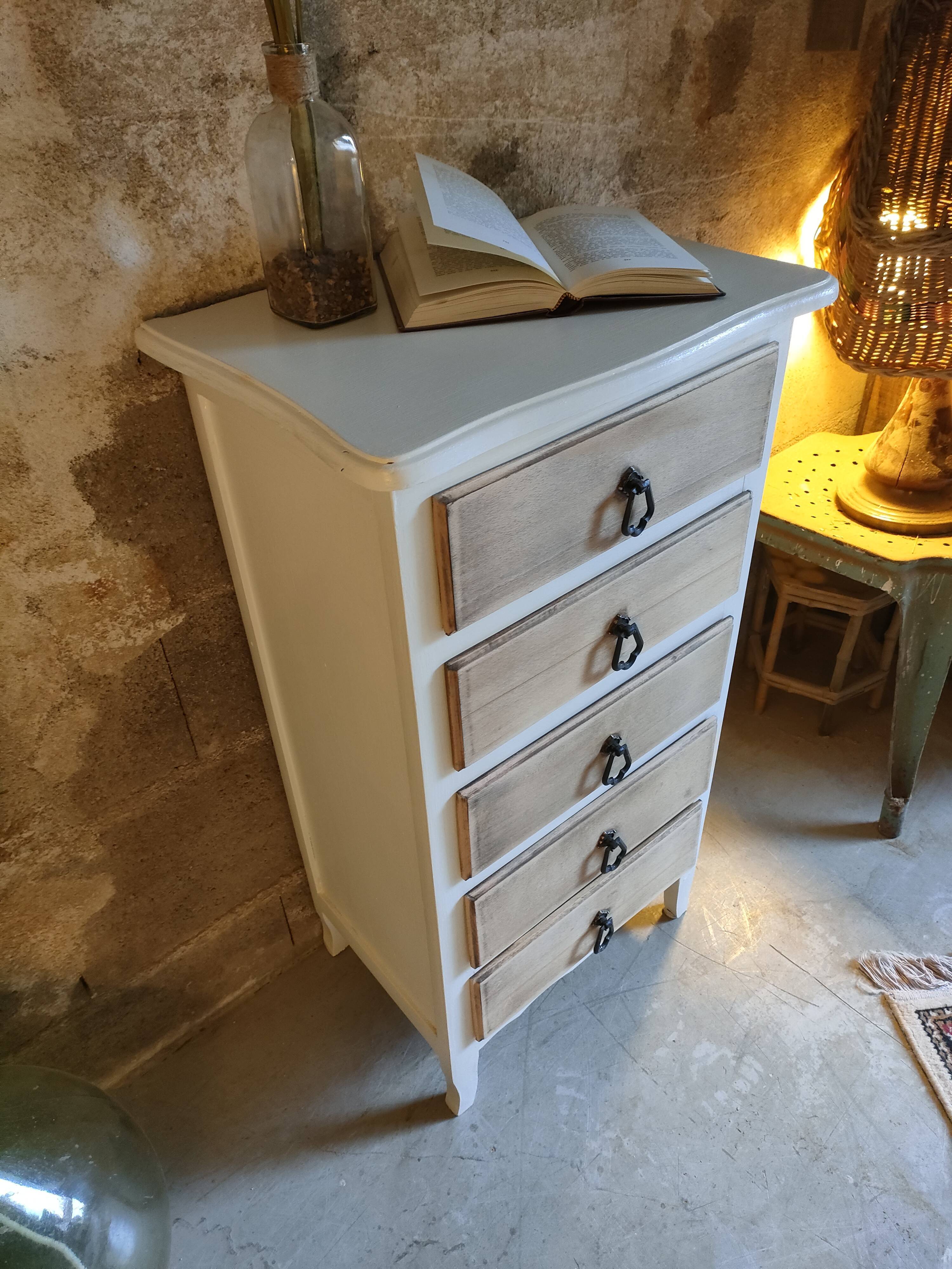 Chiffonier