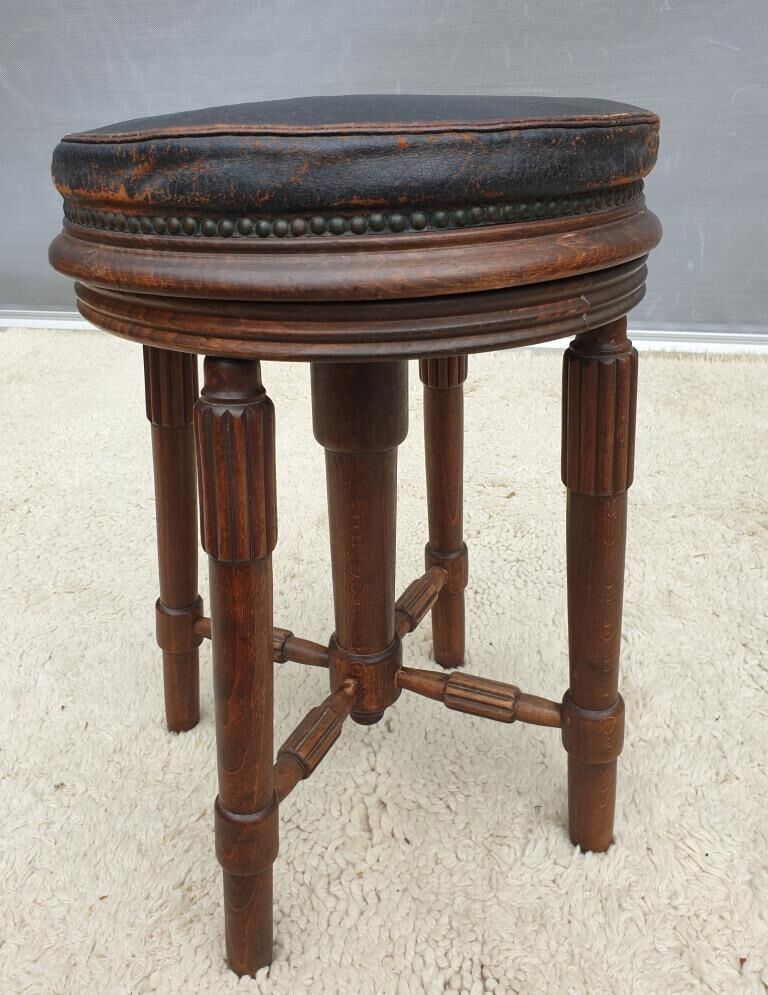 Pleyel piano stool from 1853 round leather seat
