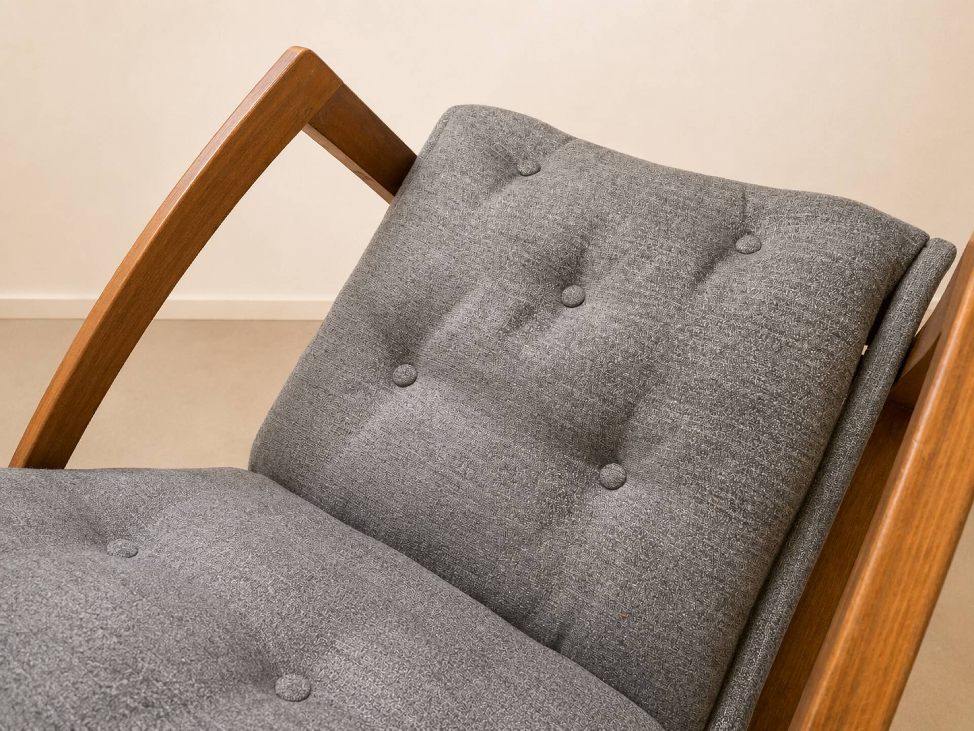 Paire de fauteuils de René-Jean Caillette, années 50