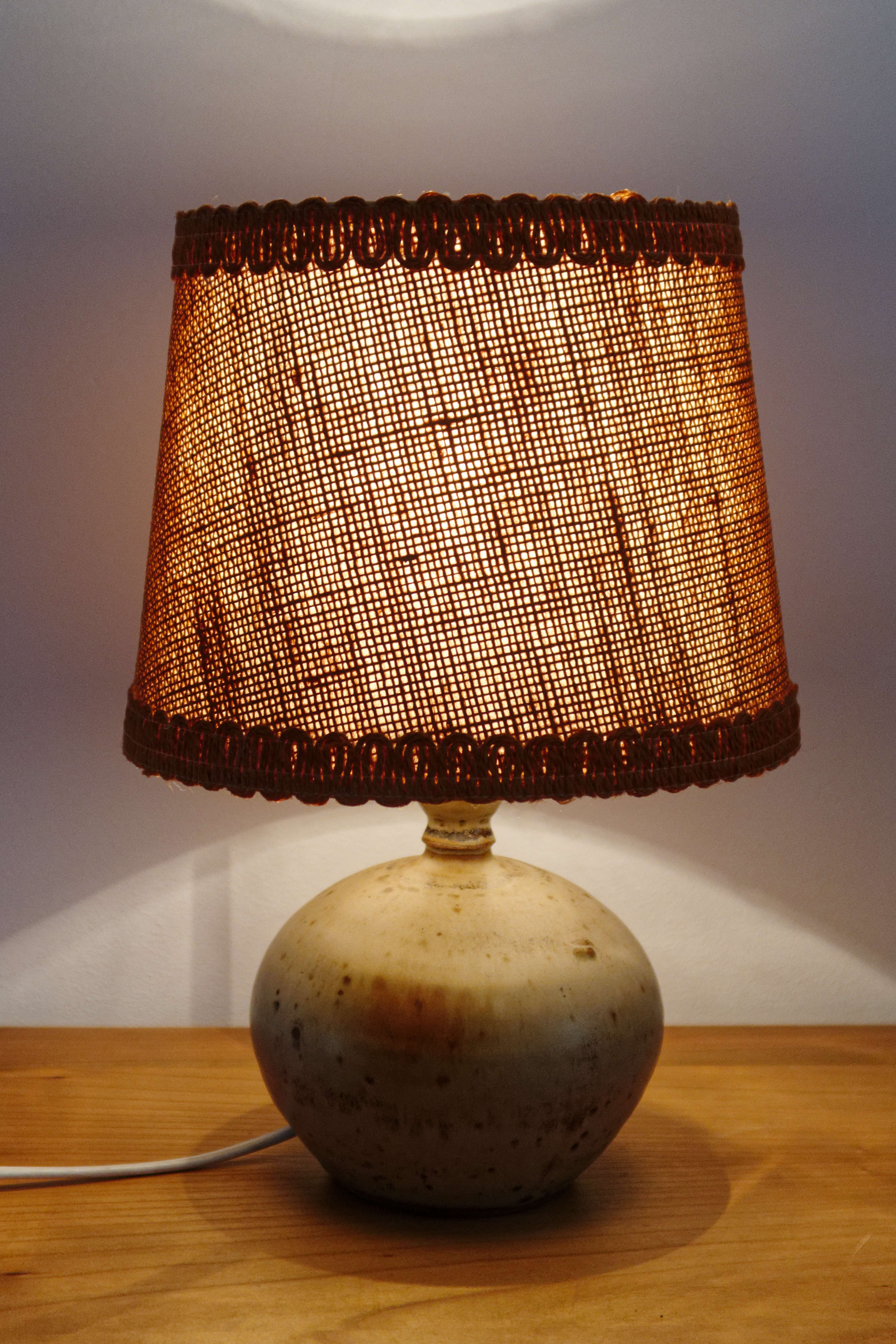 Vintage ceramic and burlap table lamp