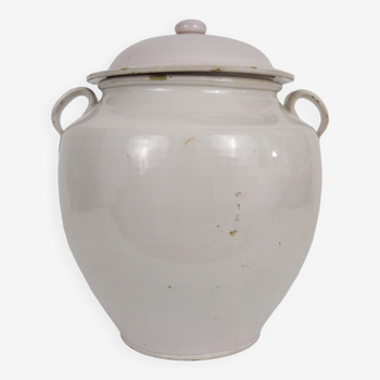 Rare jar with glazed white confit, southwestern France. Conservation jar. Pyrenees