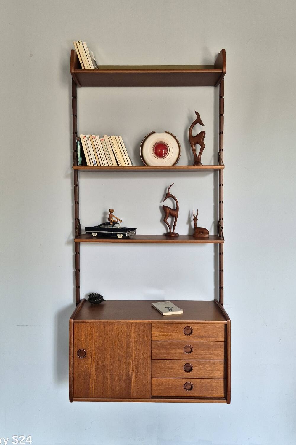 Ergo wall-mounted shelving unit by Blindheim 1960s